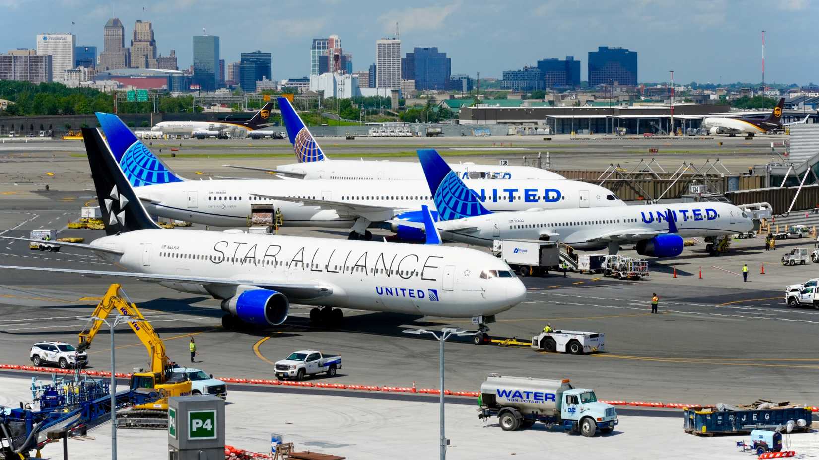 The Weirdest Stopovers Passengers Took Flying From Los Angeles To New  York-JFK