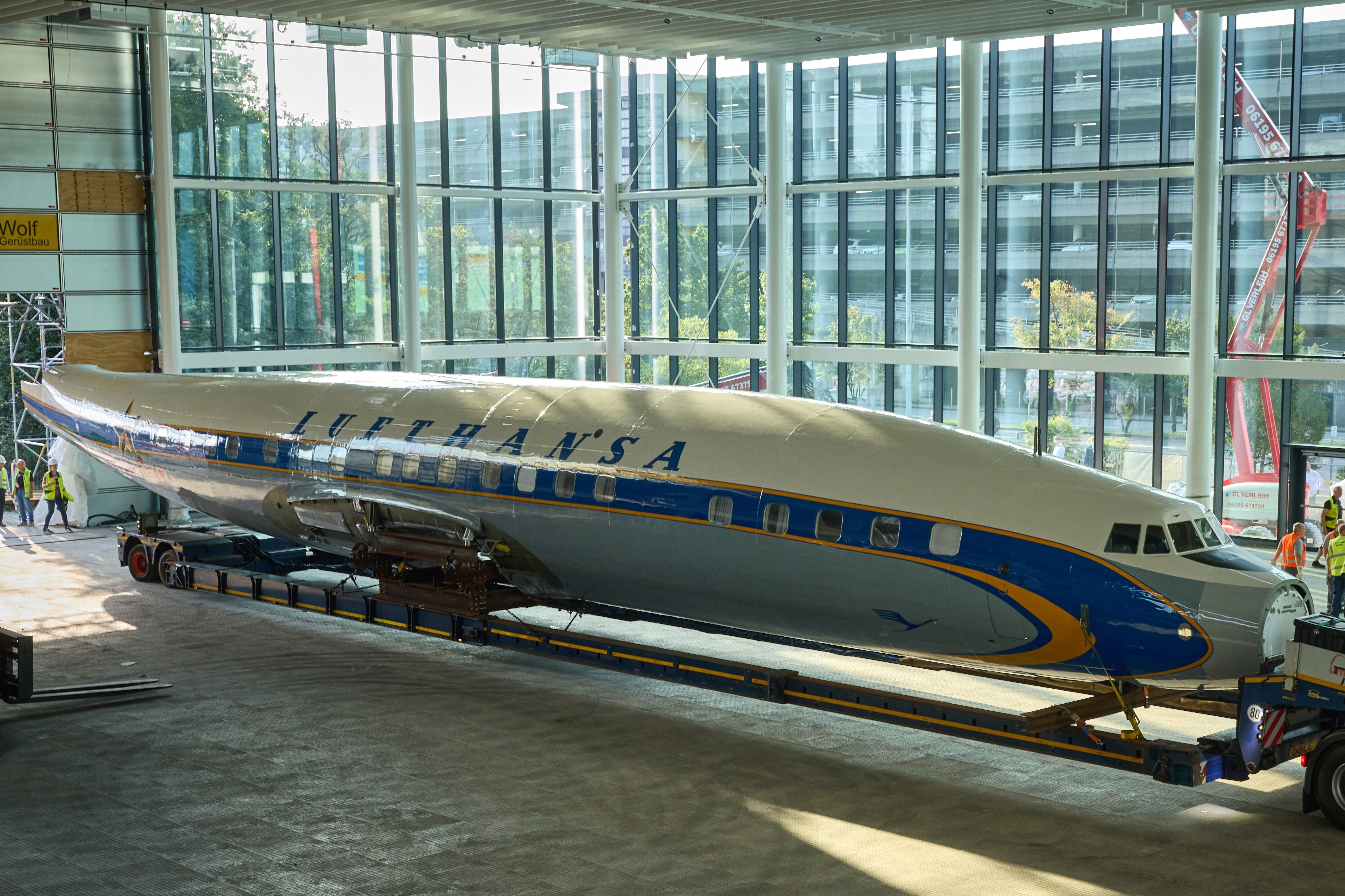 Lufthansa Lockheed Super Star