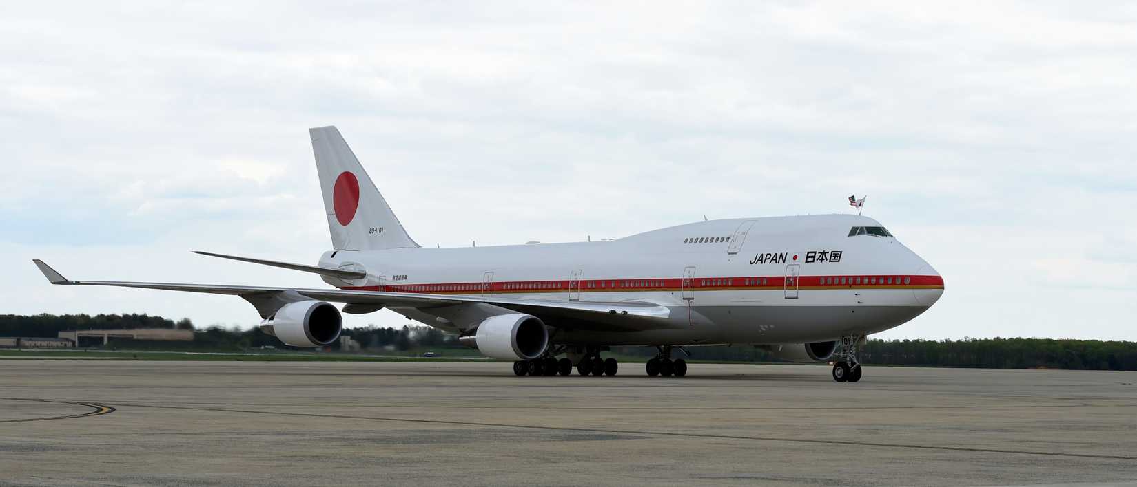 A Japanese Air Self Defense Force 747 arrives at Joint Base Andrews, Md., April 27, 2015.