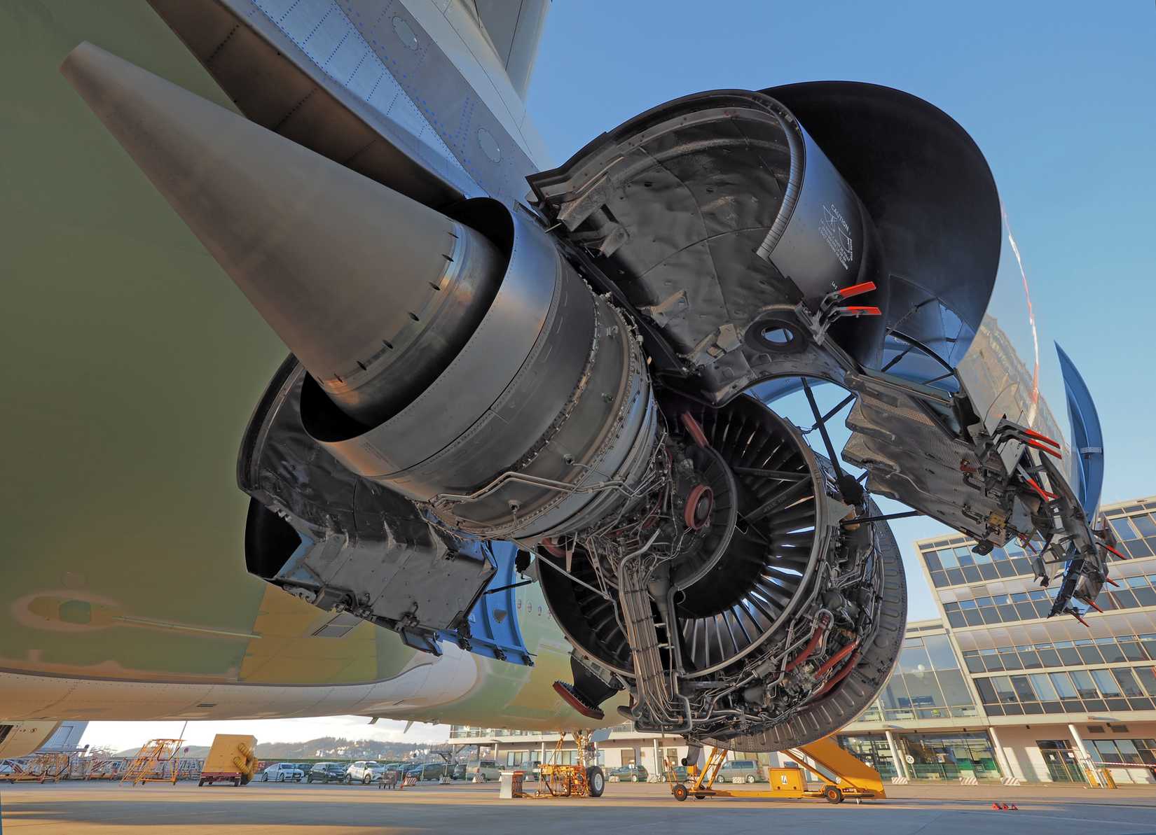A380 MSN272 Arrival in Hamburg, close up