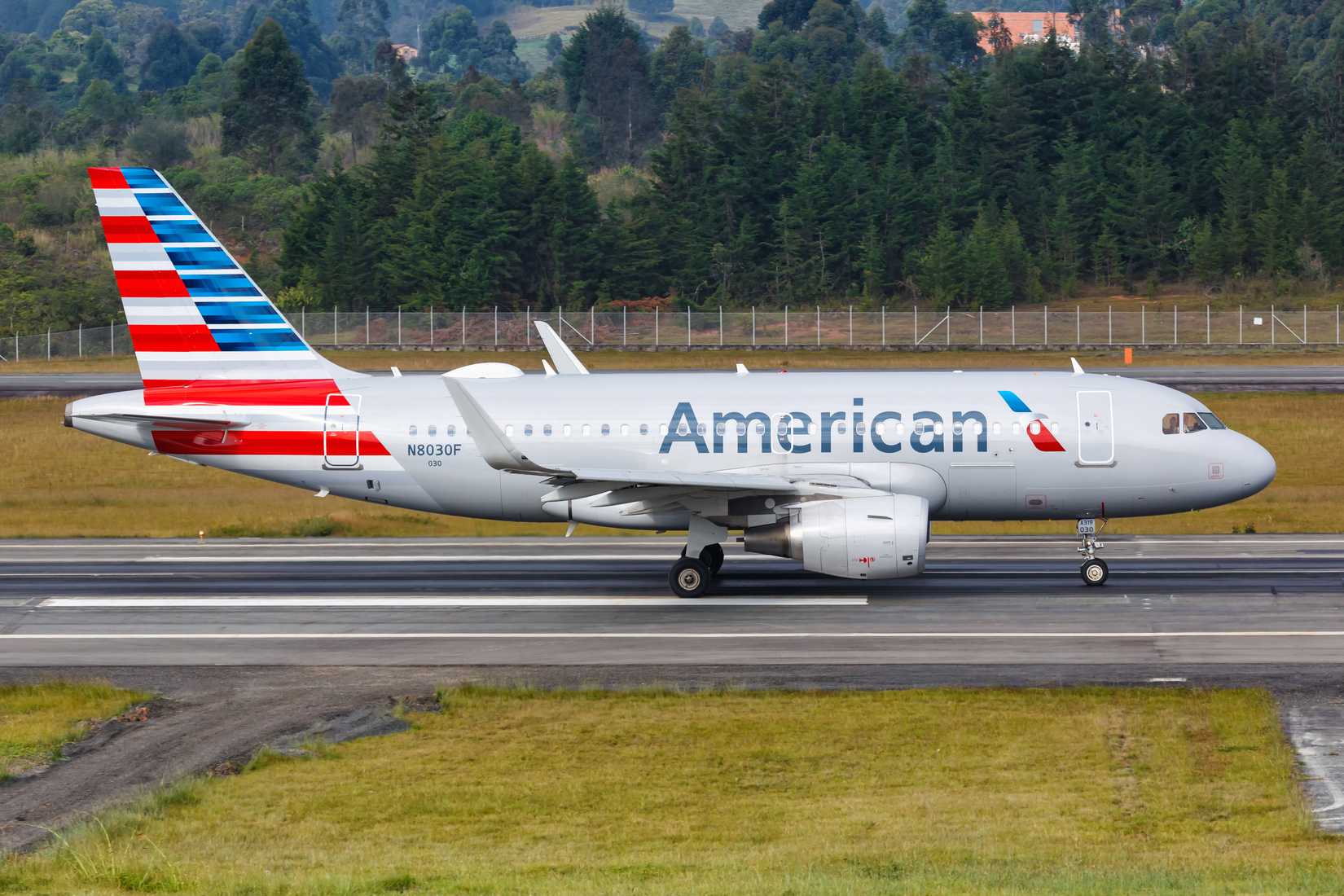 American Airbus A319-100 Taking Off