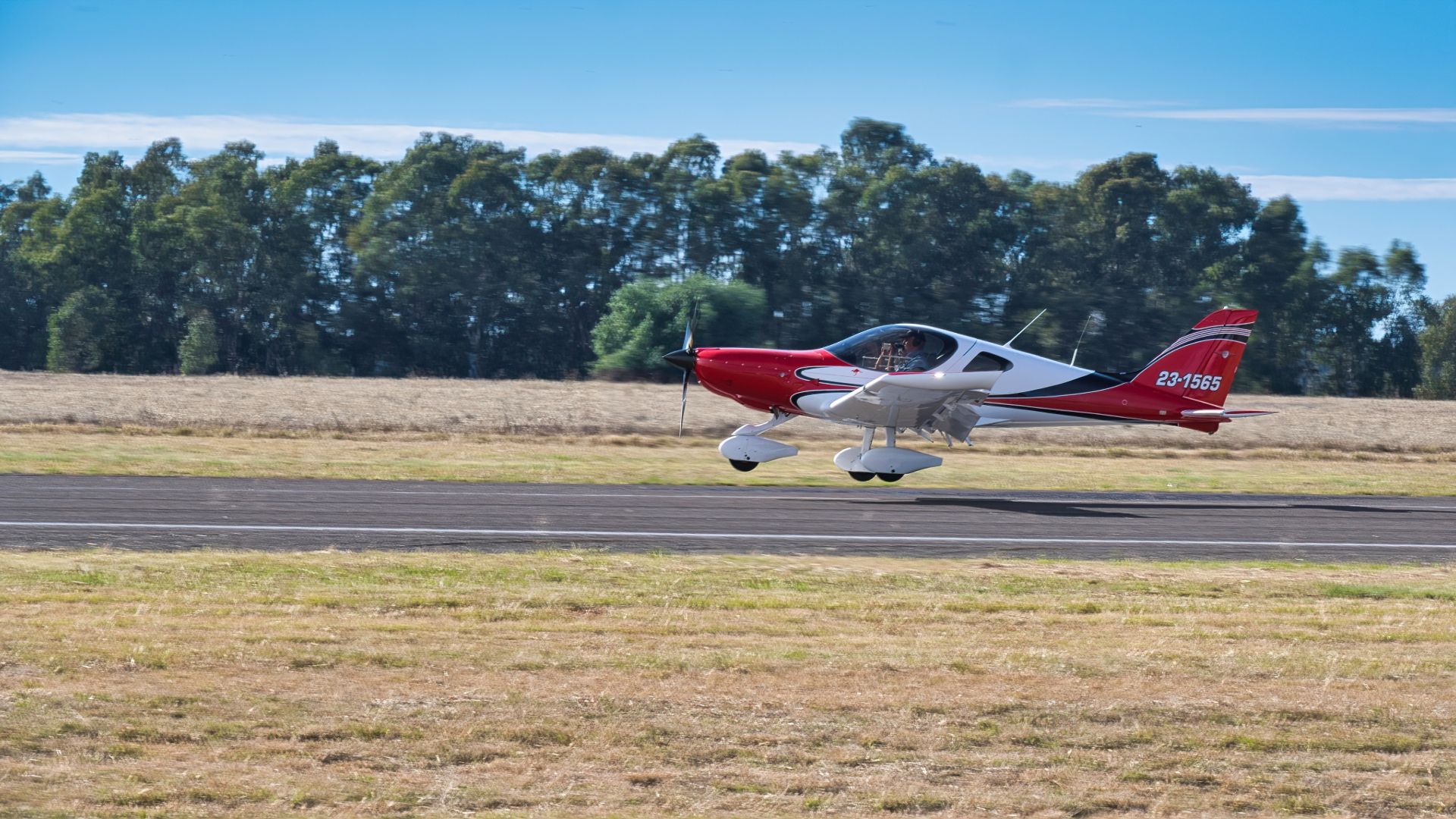 Australian Officials Launch Search For Missing Plane
