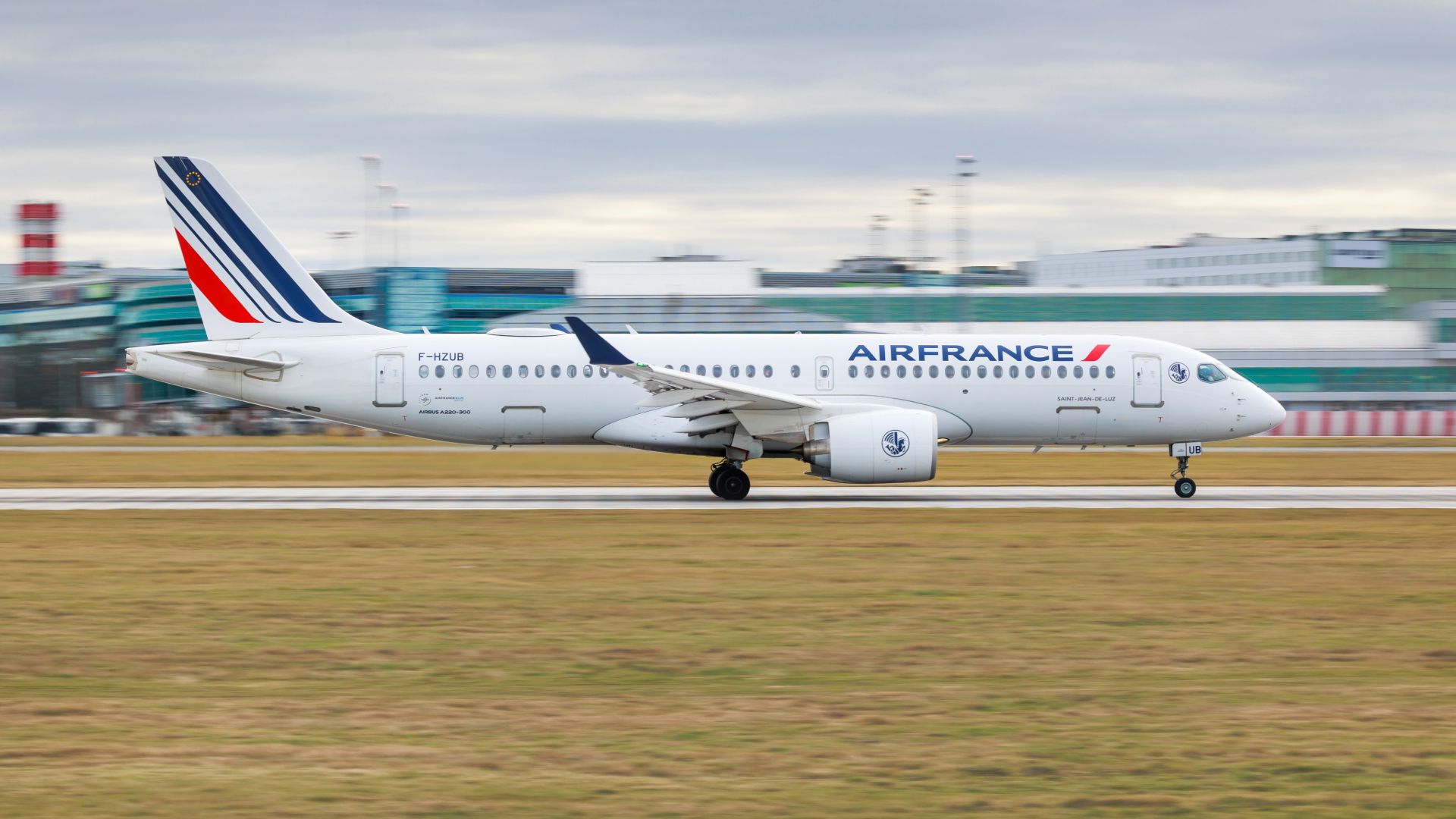 Air France Airbus A220-300 on the runway