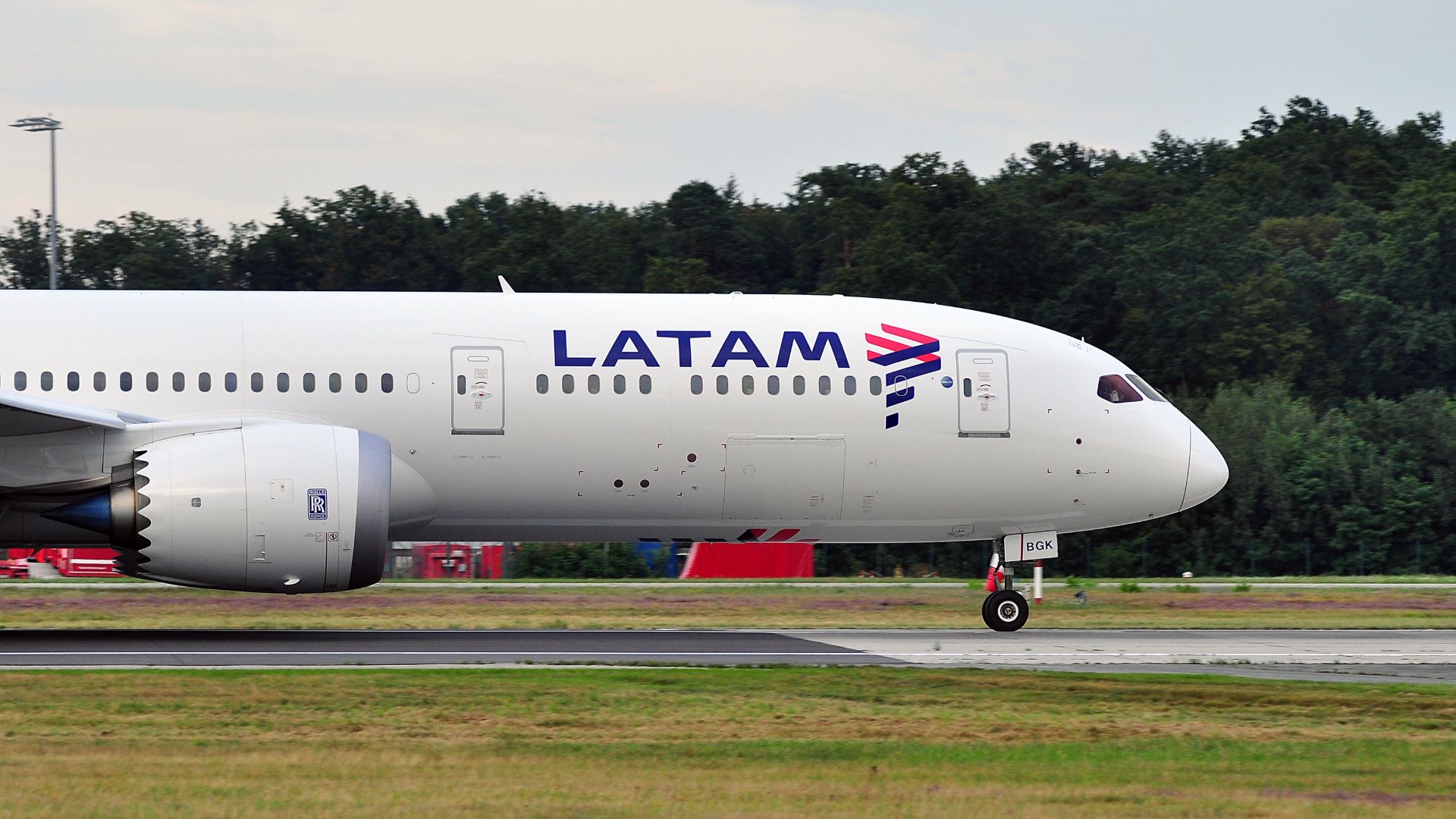 LATAM Airlines Boeing 787 