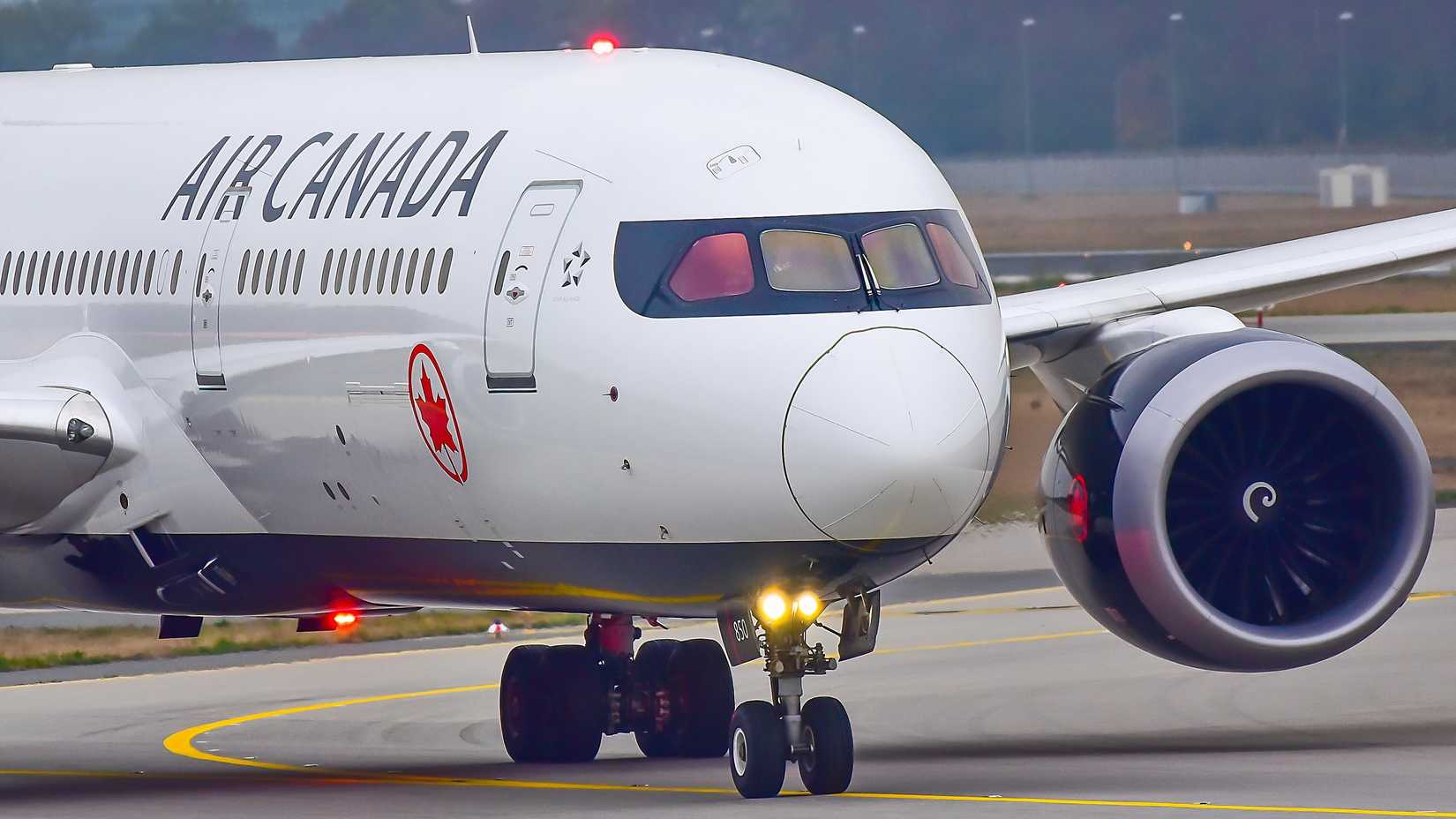 Air Canada 787 taxiing shutterstock_1571697040