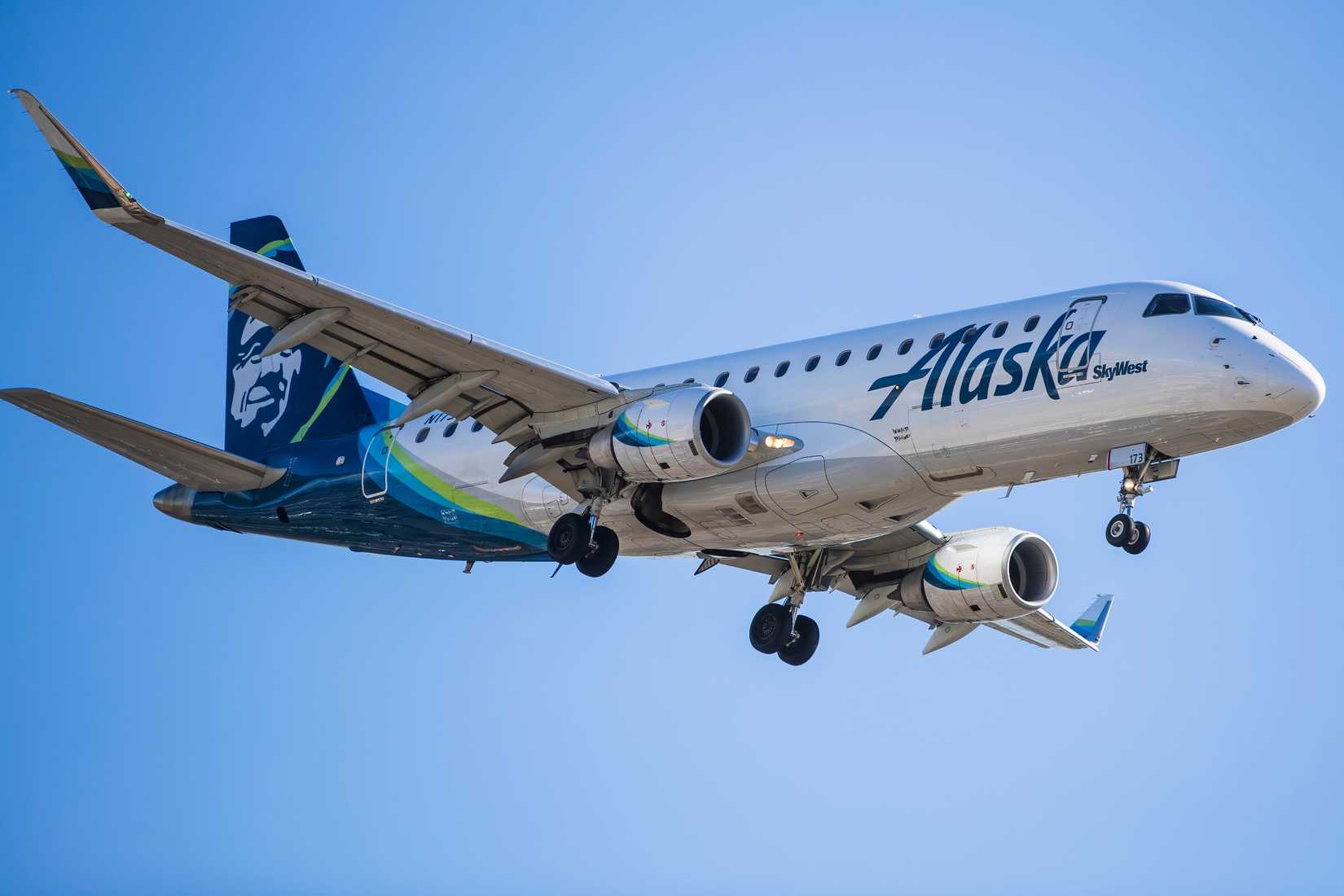 Alaska Airlines. Embraer ERJ-175LR (ERJ-170-200 LR)