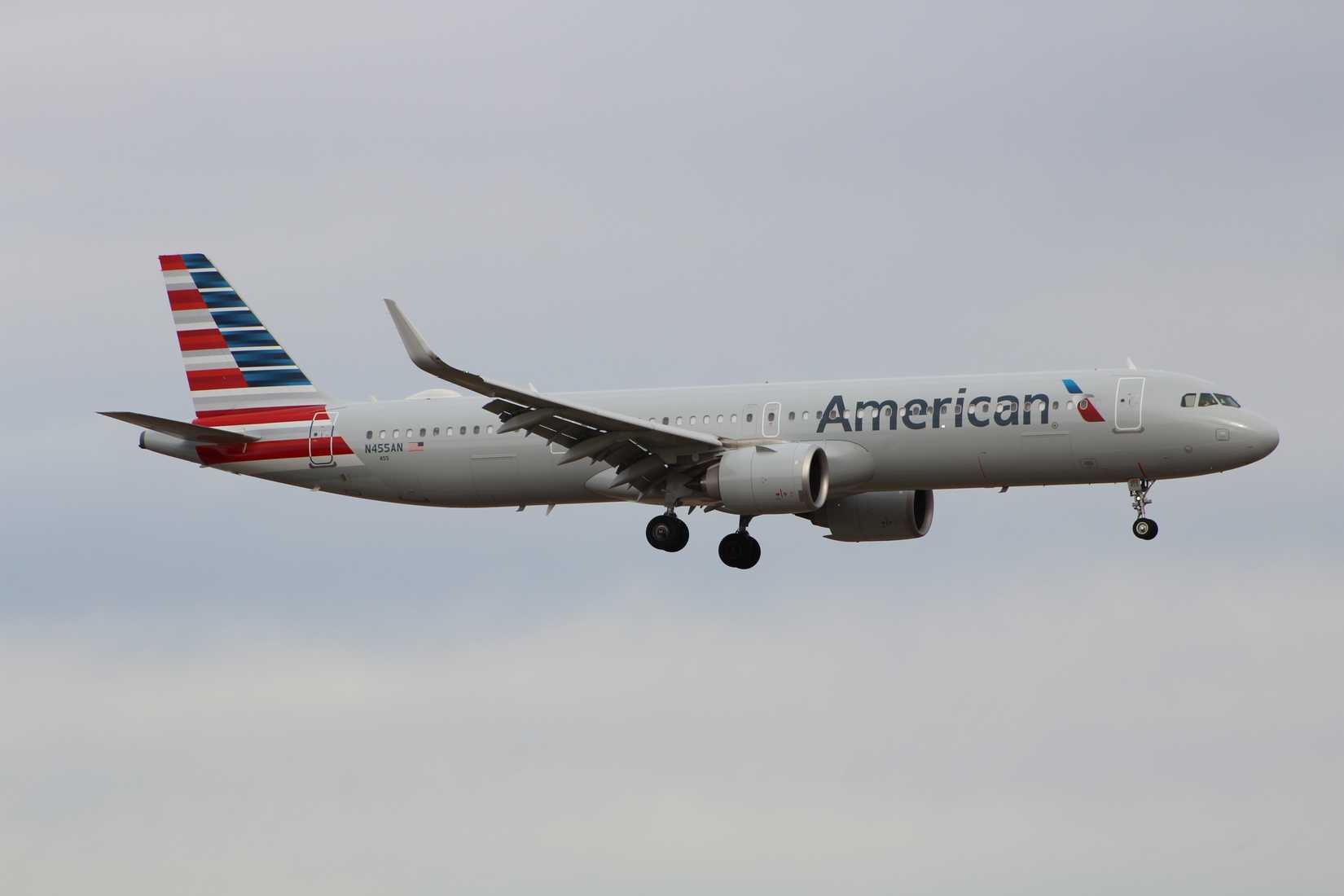 American Airlines Airbus A321neo A321-253NX N455AN landing at Dallas Fort Worth International Airport