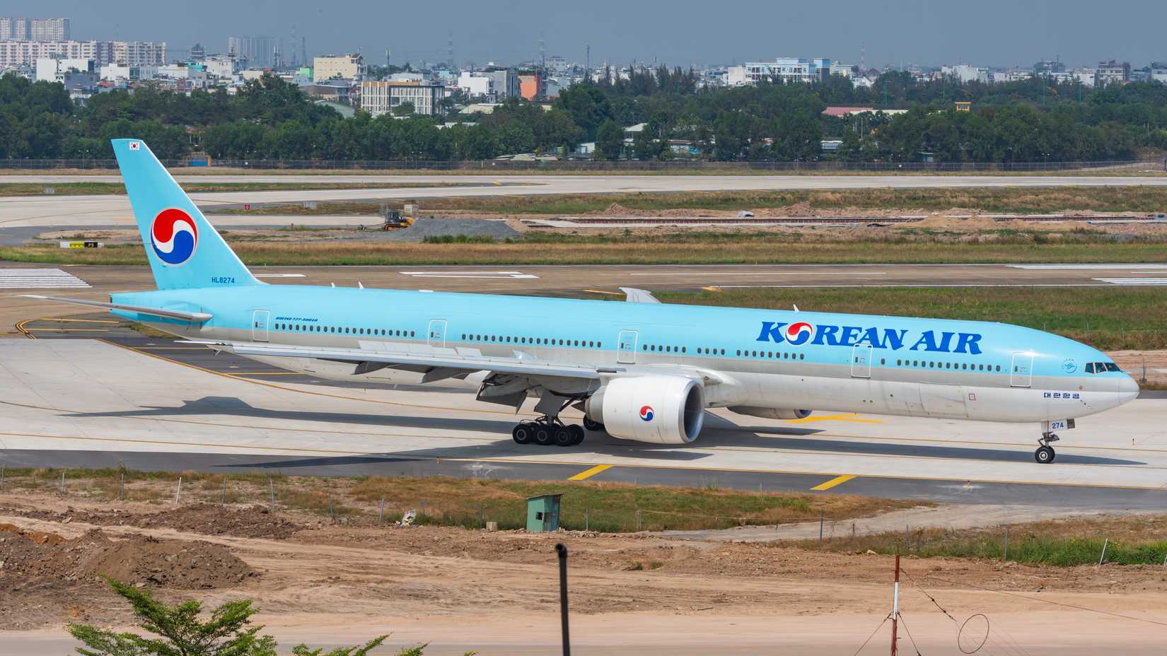 Korean Air Debuts Premium Economy on Retrofitted 777-300ERs