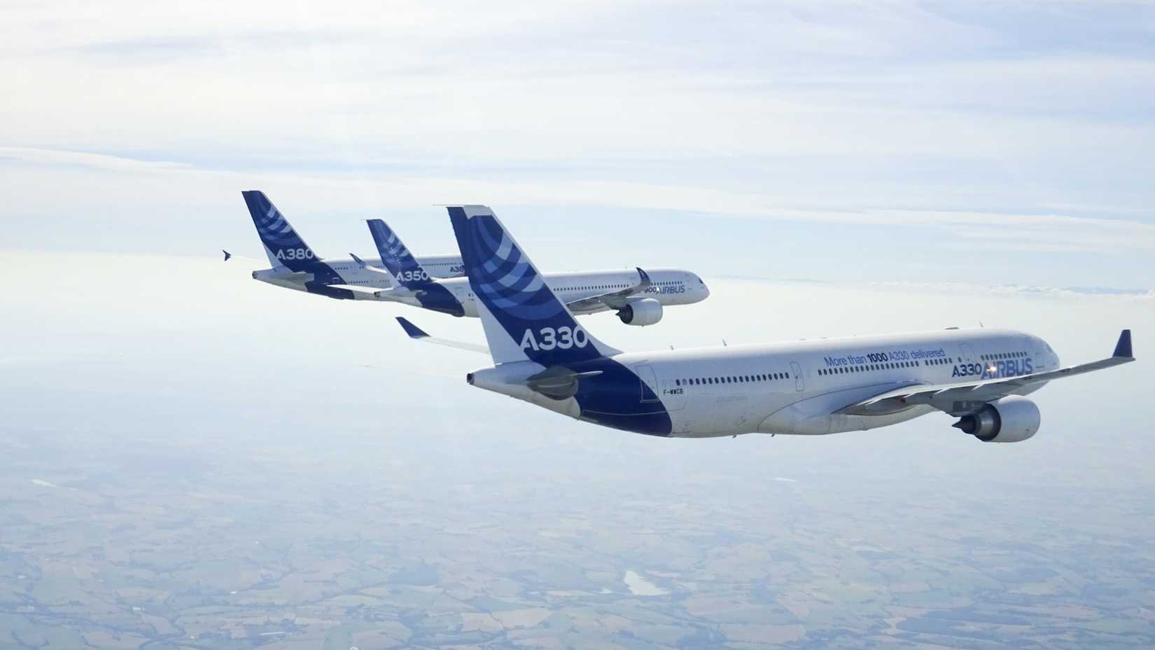 Family Flight view from A320neo - A330-200 A350 XWB A380