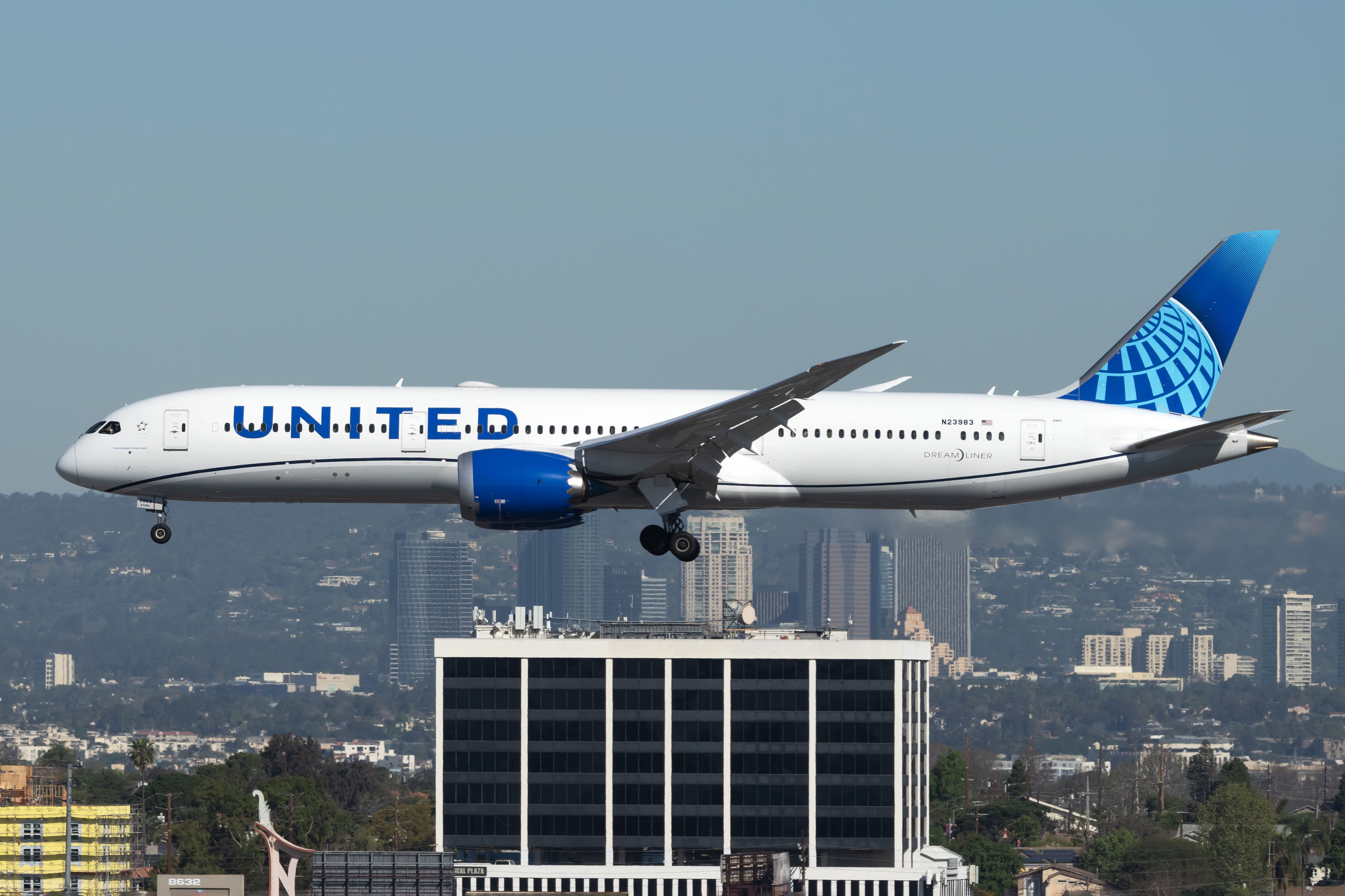 N23983 United Airlines Boeing 787-9 Dreamliner