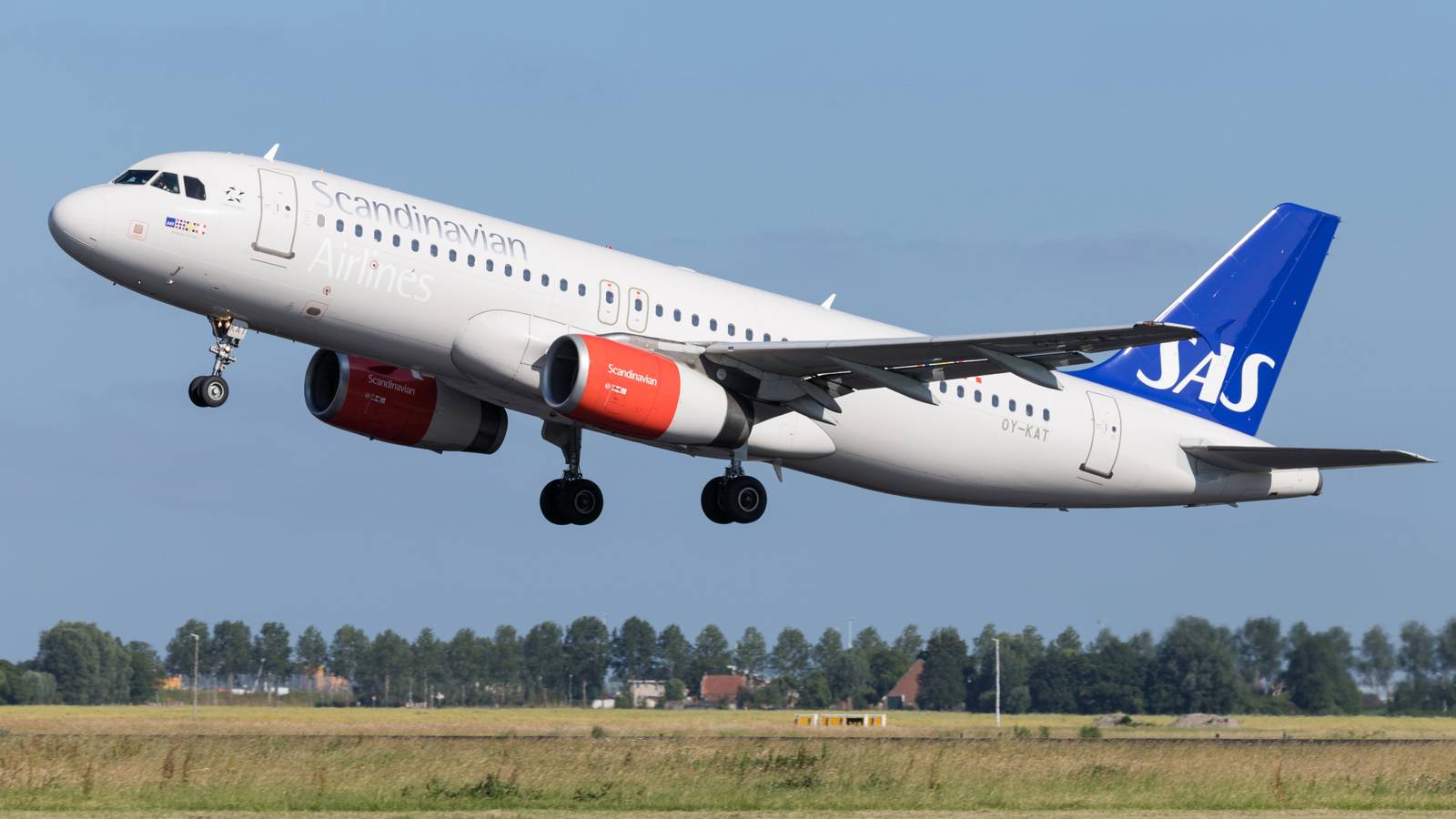 Scandinavian Airlines Flight Diverts To Brussels Due to Pilot Incapacitation