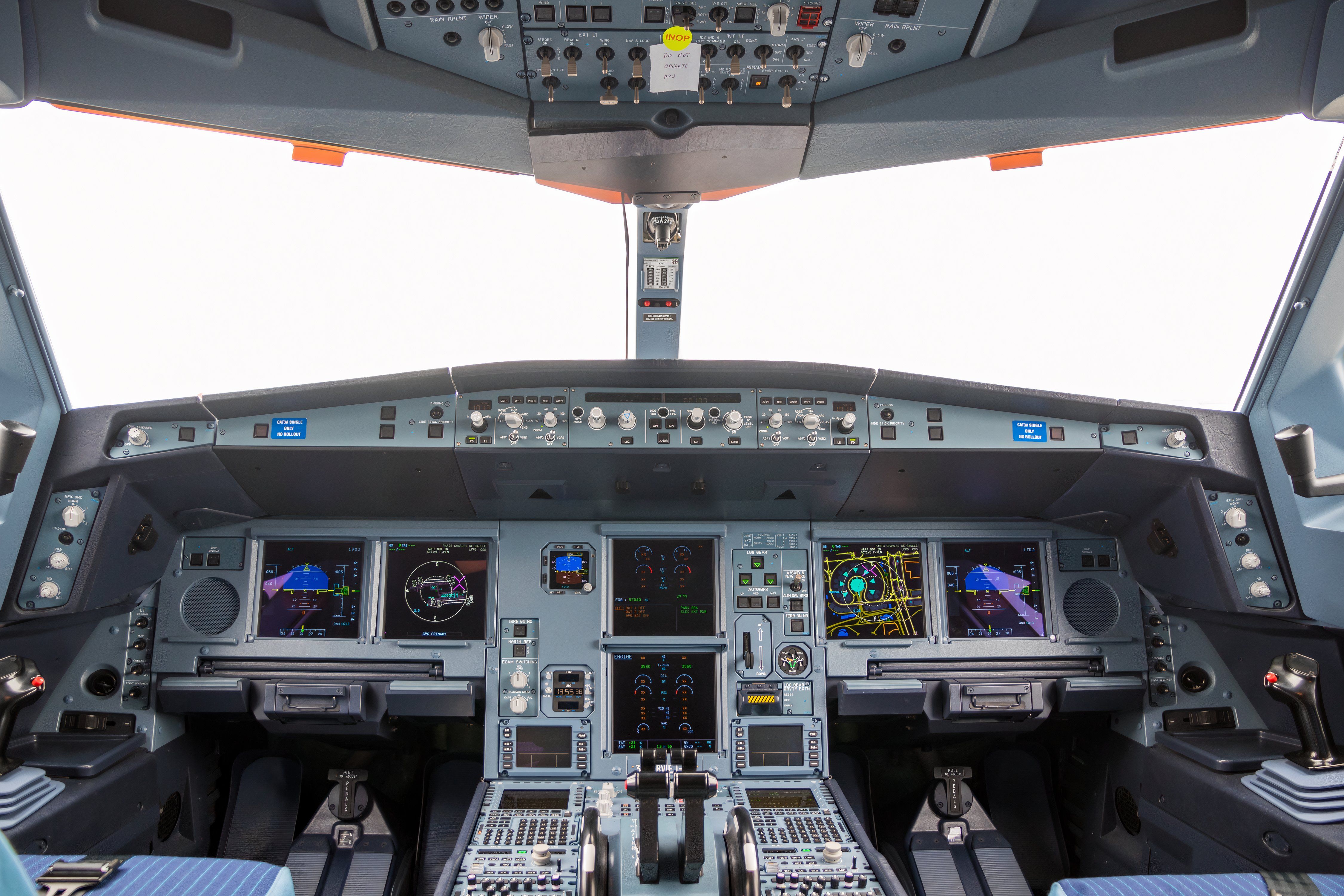 We've made sure the cockpit in our Airbus #A330 is as realistic as possible., image size:1500x844