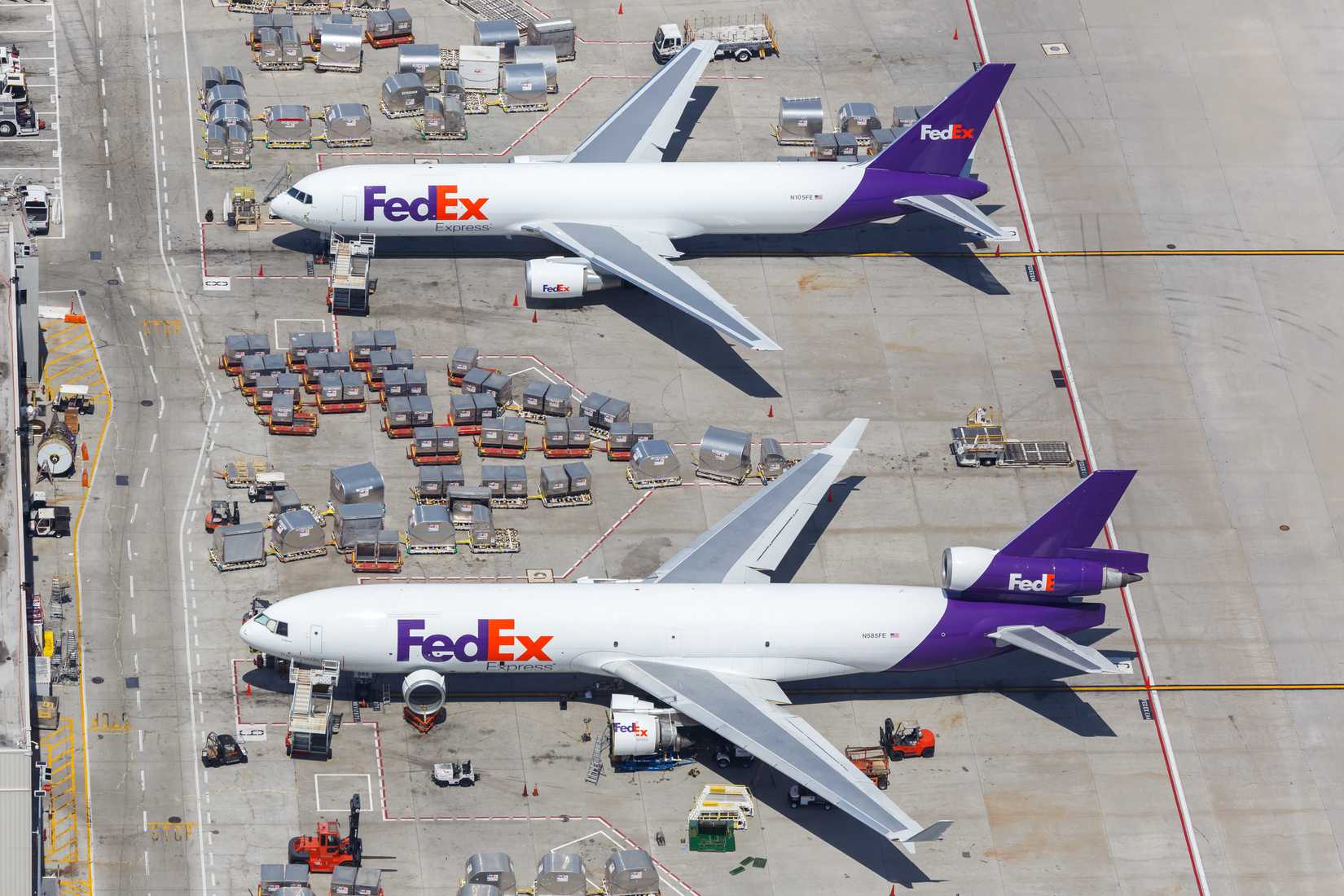 FedEx MD-11 and Boeing 767