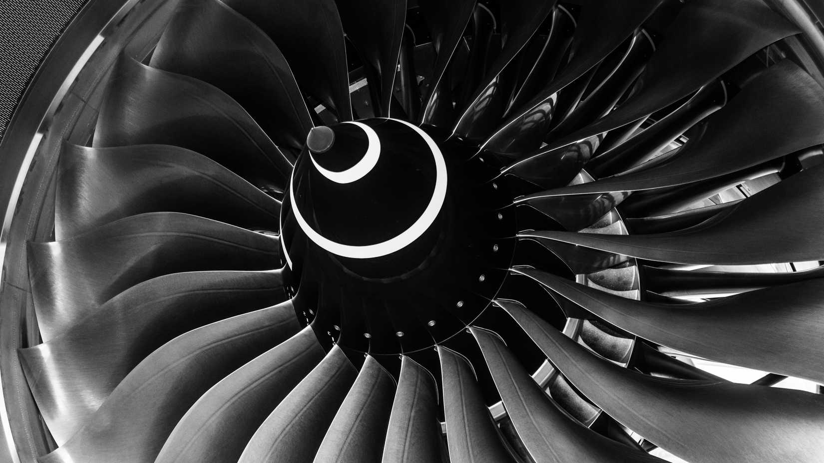 Rolls-Royce Trent XWB Vs. General Electric GE9X: Which Engine Gets More ...