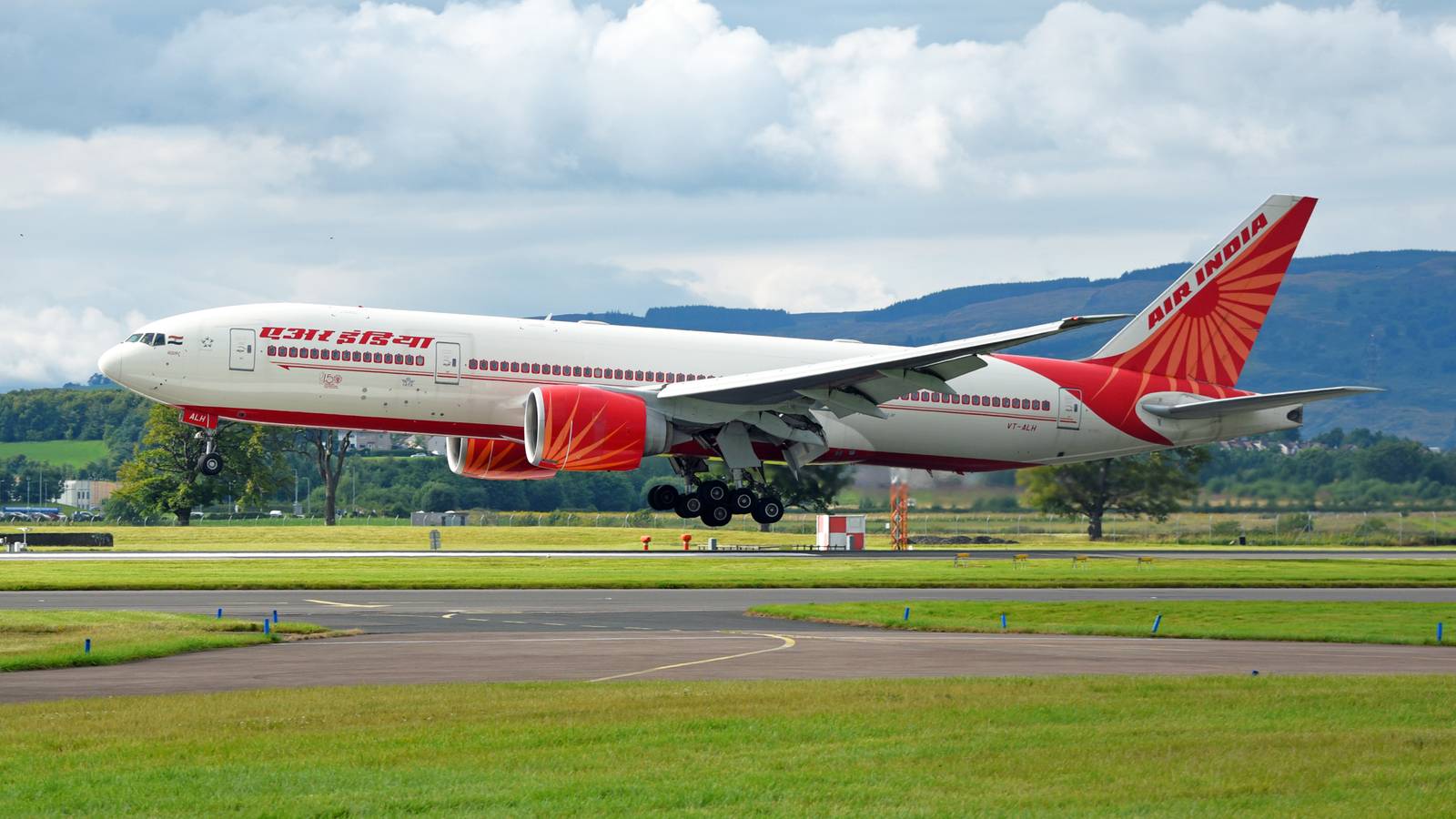 Cockroach Infestation On Air India Boeing 777 Flight From San Francisco