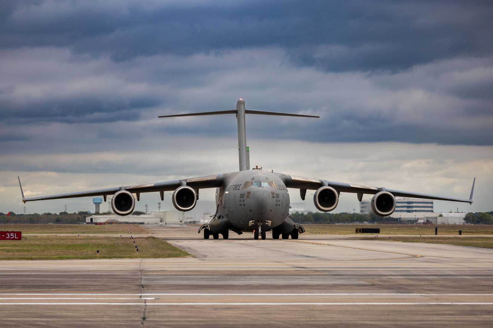 C-17 Globemaster III front shot 