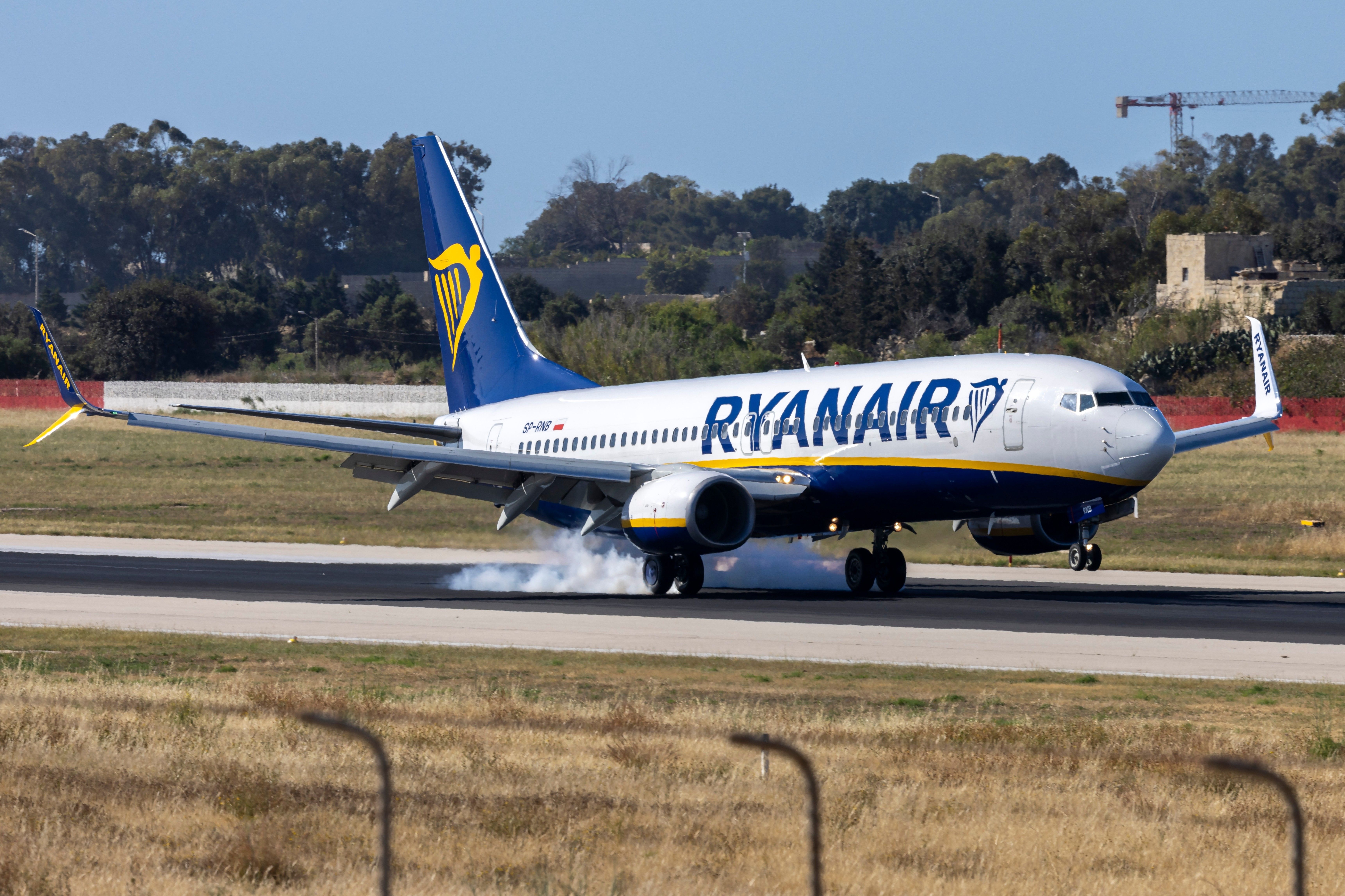 Ryanair 737 Landing In Malta