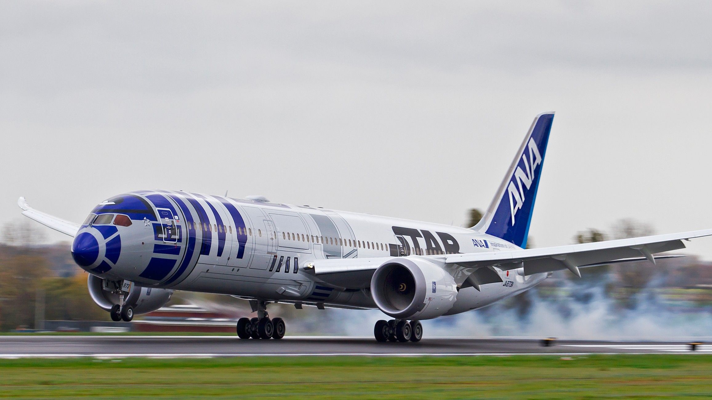 ANA x STARWARS｜R2-D2｜全日空商事｜ BOEING787-9 Should ANA Have Kept Its R2-D2 Livery On The Boeing 787?