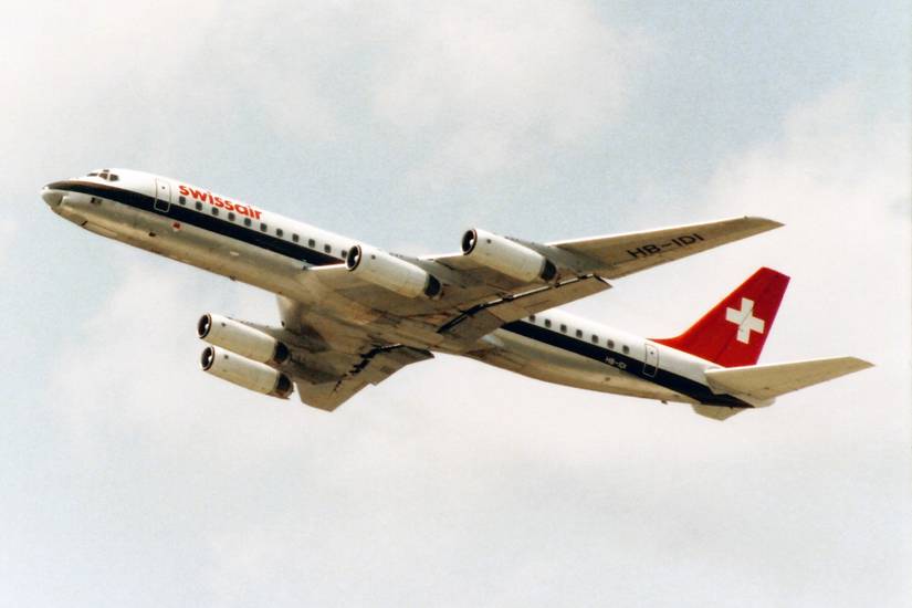 Why Did McDonnell Douglas Build The DC-8 With 4 Engines?