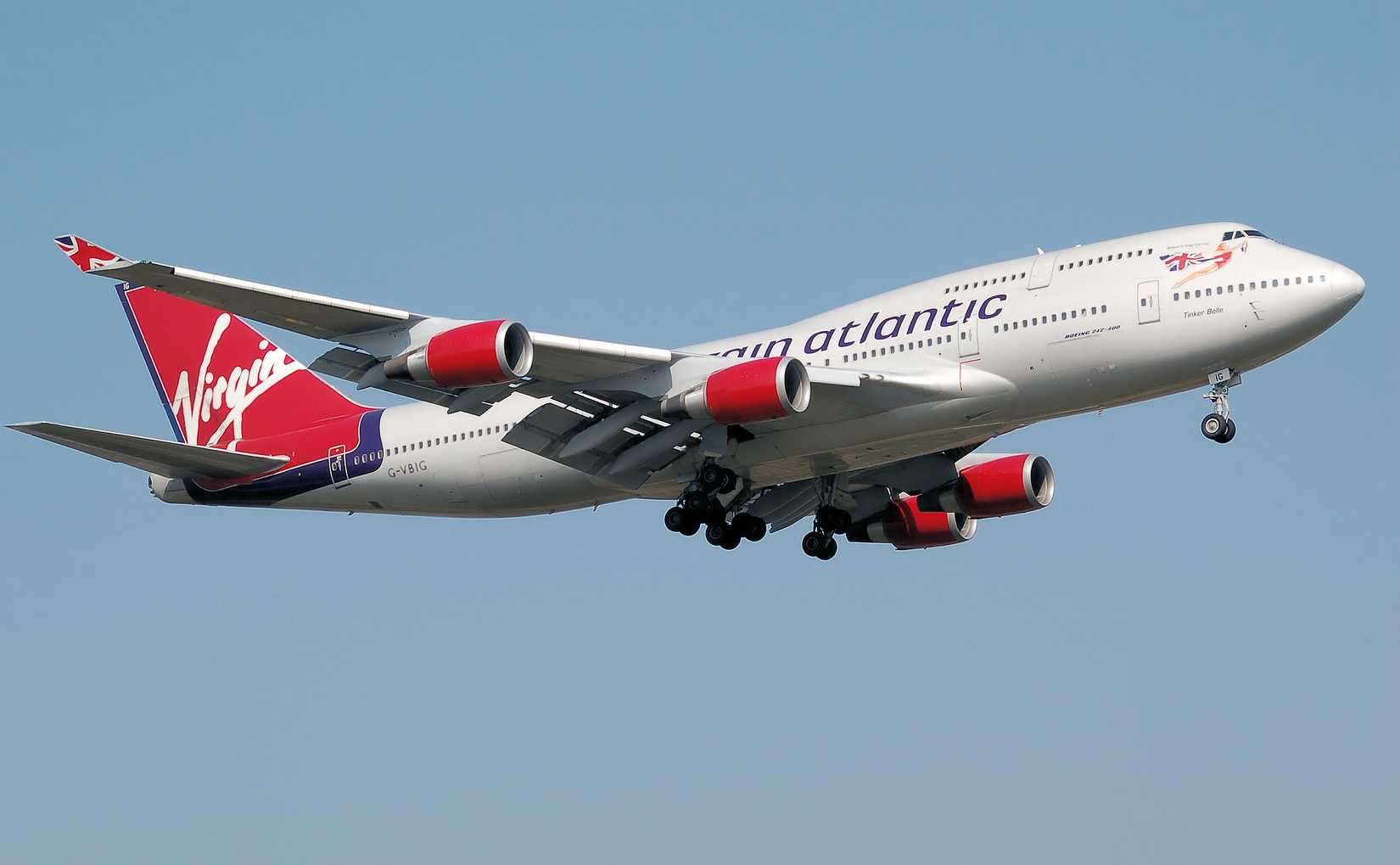  Virgin Atlantic Airways Boeing 747-400 (G-VBIG, "Tinker Belle") landing at London Heathrow Airport.