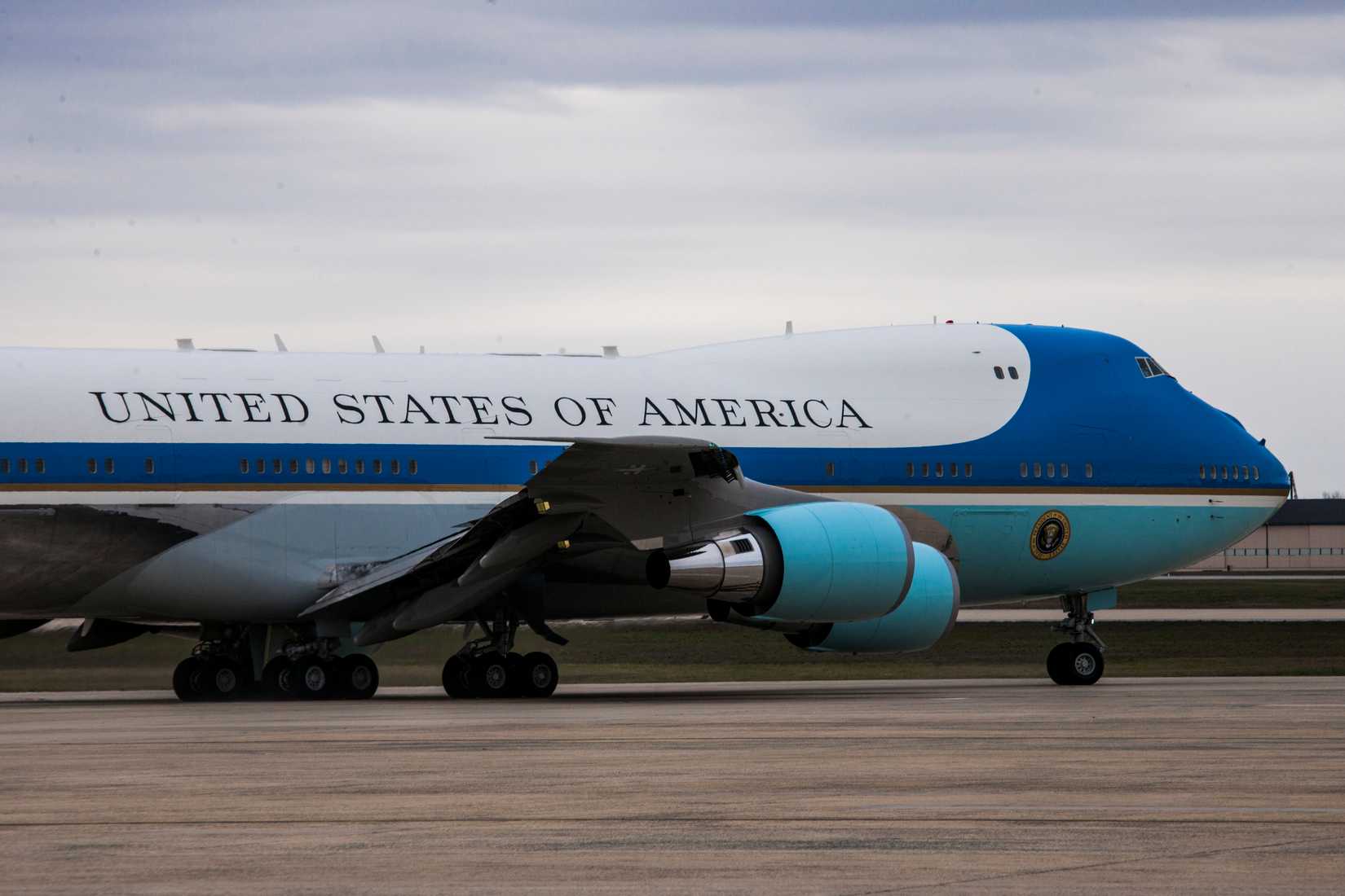 Air Force One departs Joint Base Andrews, Md., March 20, 2016, to transport President Barack Obama to Cuba.