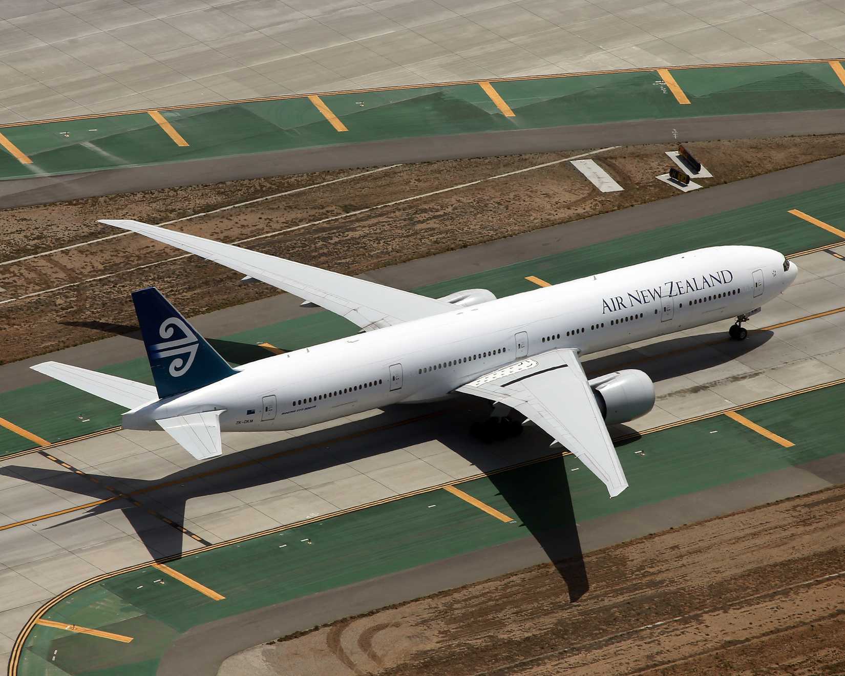 Air New Zealand Boeing 777-319ER at Los Angeles International Airport (LAX).