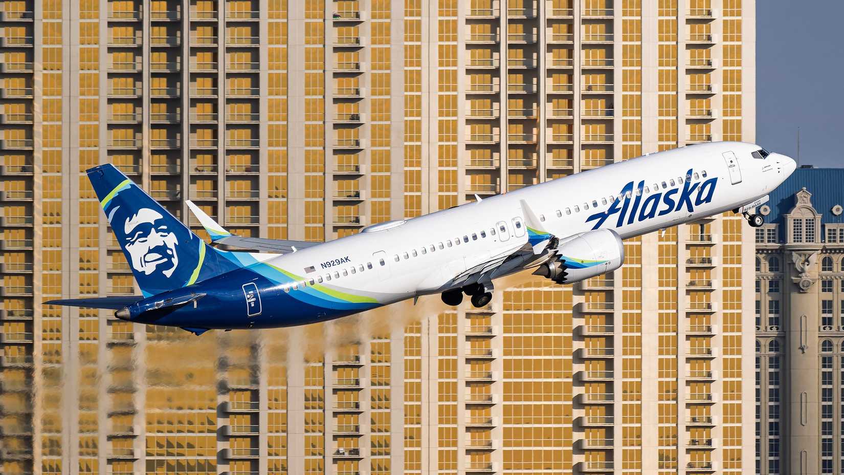 Alaska Airlines Boeing 737-Max9 N929AK departure from runway 1R at Harry Reid International Airport