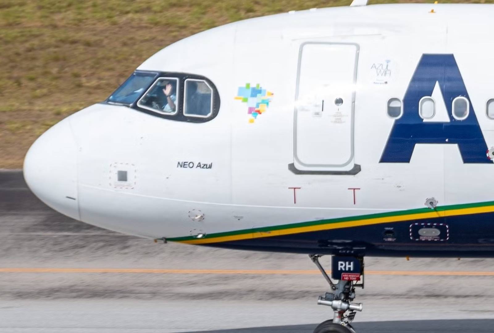 azul.jpeg?w=1600&h=1200&fit=crop