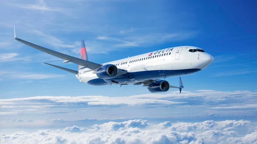 boeing_737_10_clouds