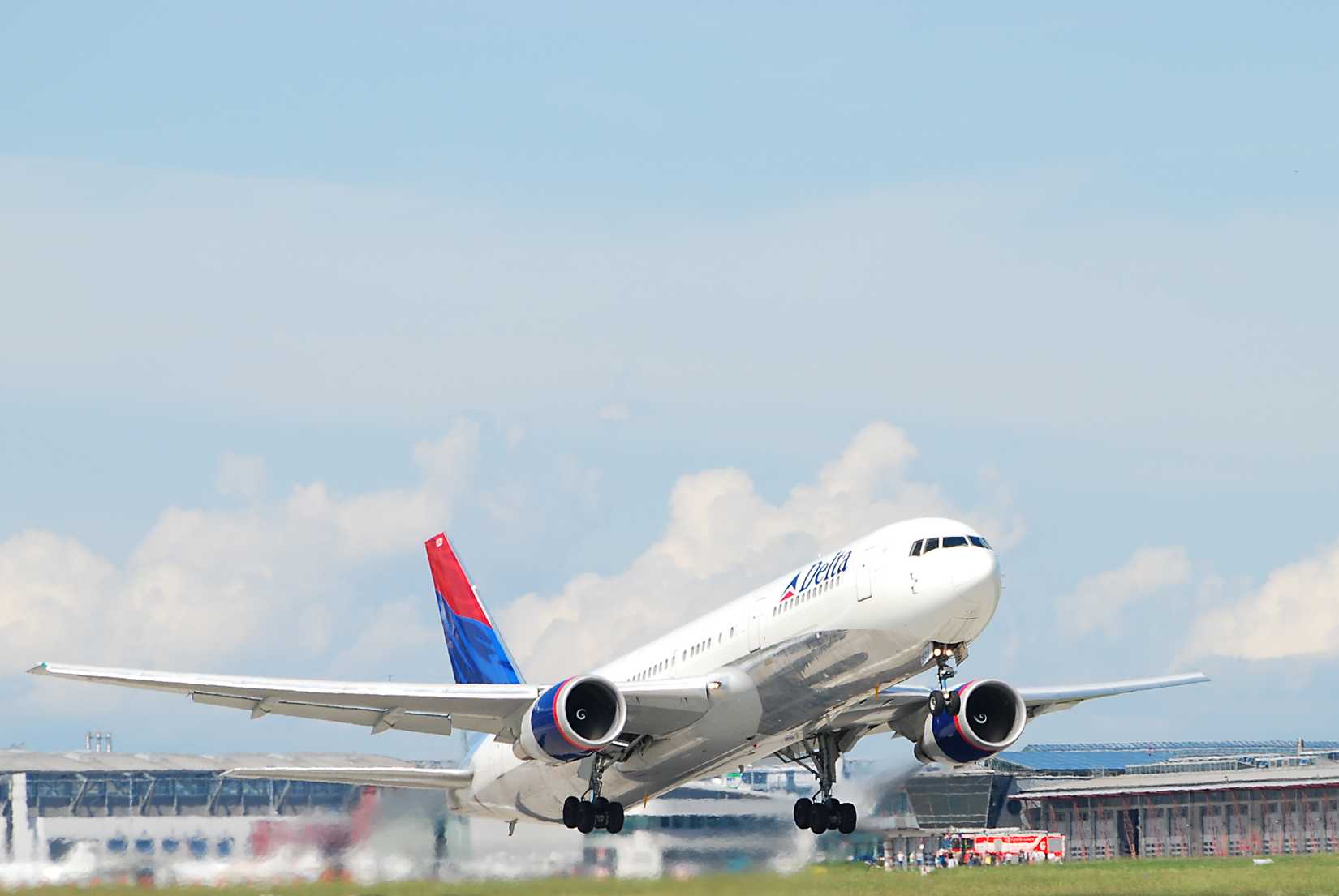 Delta 767