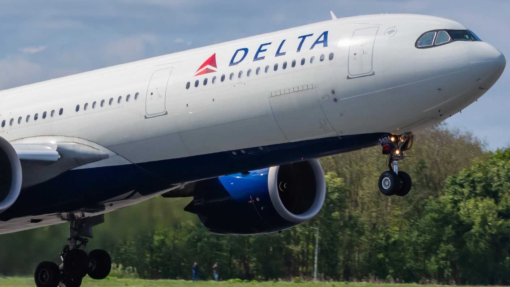 达美航空空客 A330-900 起飞开启下一趟旅程