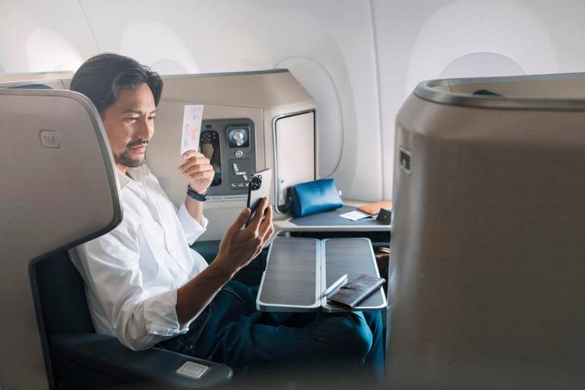 inflight-business-c726.renditionimage.900.600
