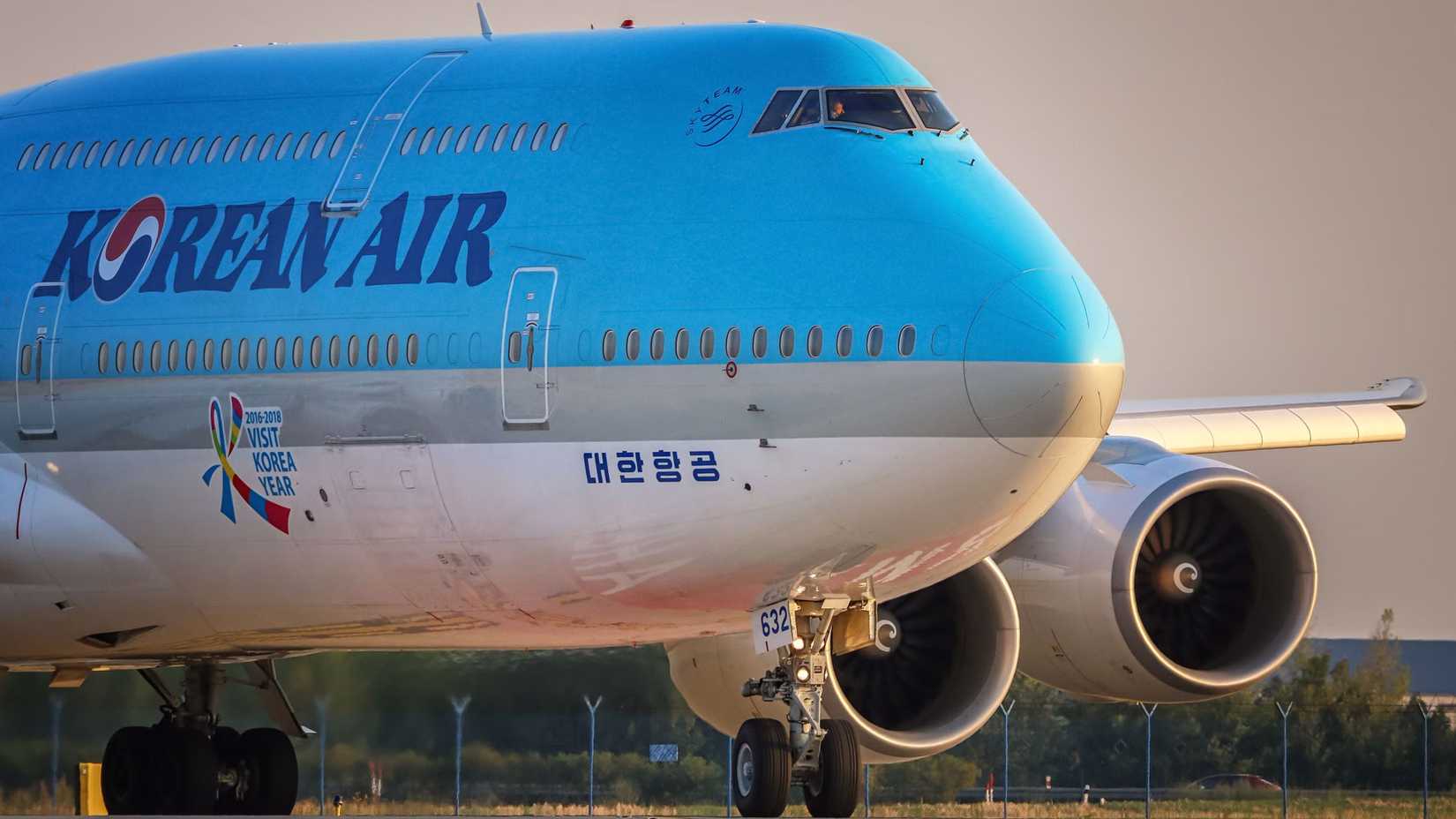 Korean Air Boeing 747-8 close up