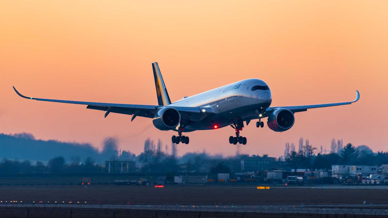  Lufthansa Airbus A350-941 landing at Stuttgart Airport.