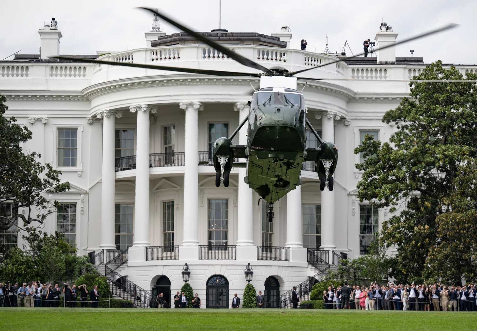 Marine One takes off from the White House south lawn