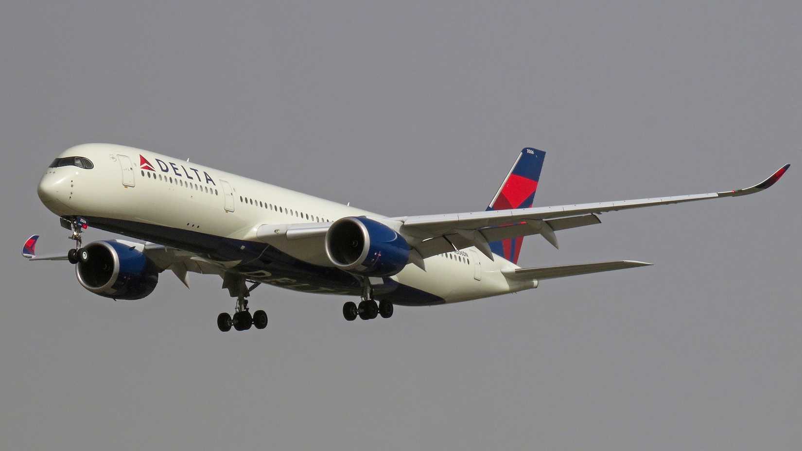 Delta Air Lines Airbus A350-900 (N506DN) on approach