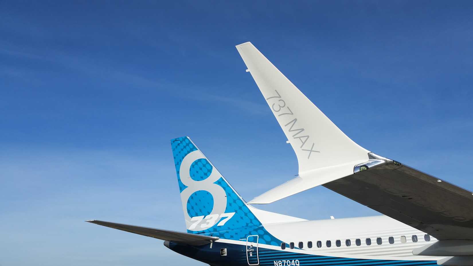Detalhe da winglet e da cauda do Boeing 737 MAX 8