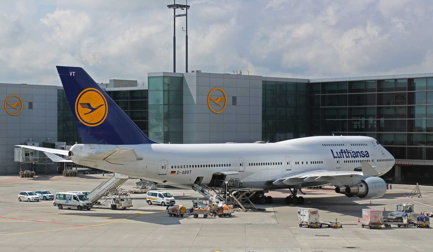 Lusthansa Boeing 747 at Frankfurt Airport