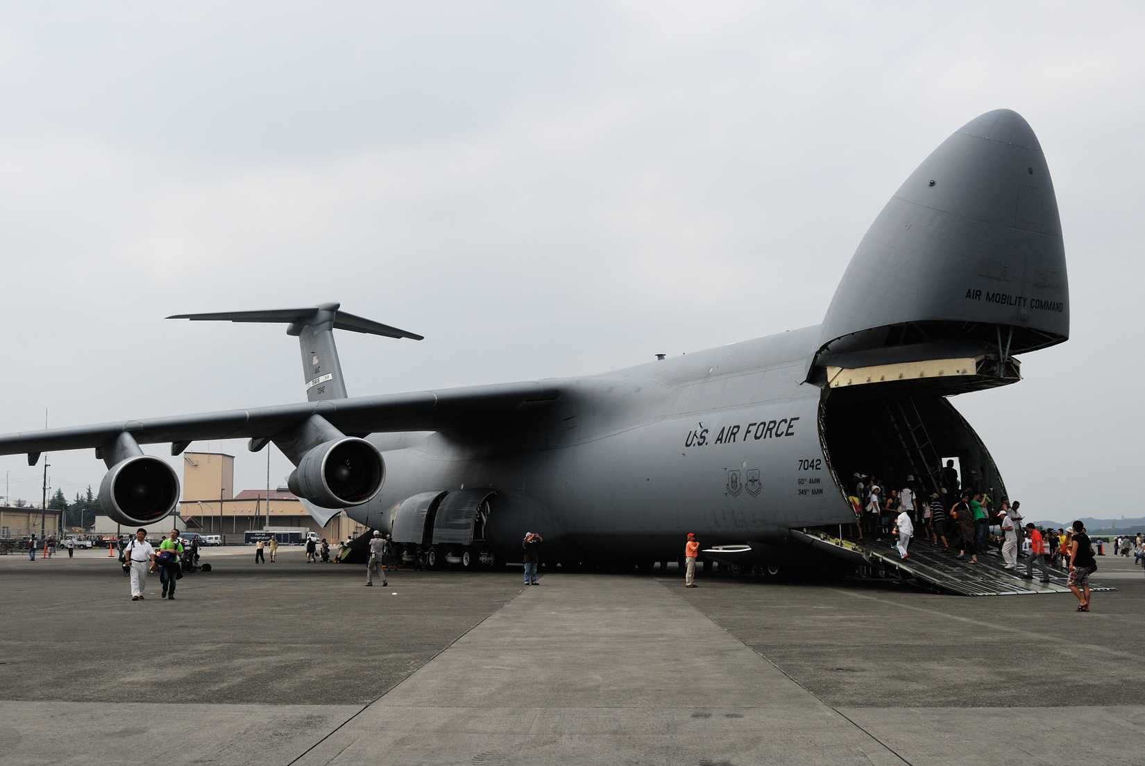 C5 Rocket Engine Why Did Lockheed Martin Build The C-5 Galaxy With 4 Engines?