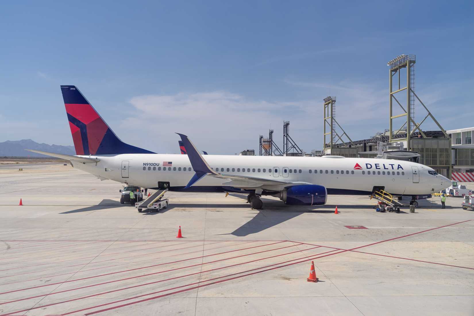 No Regrets: Why Delta Air Lines Easily Got Rid Of Blended Winglets On ...
