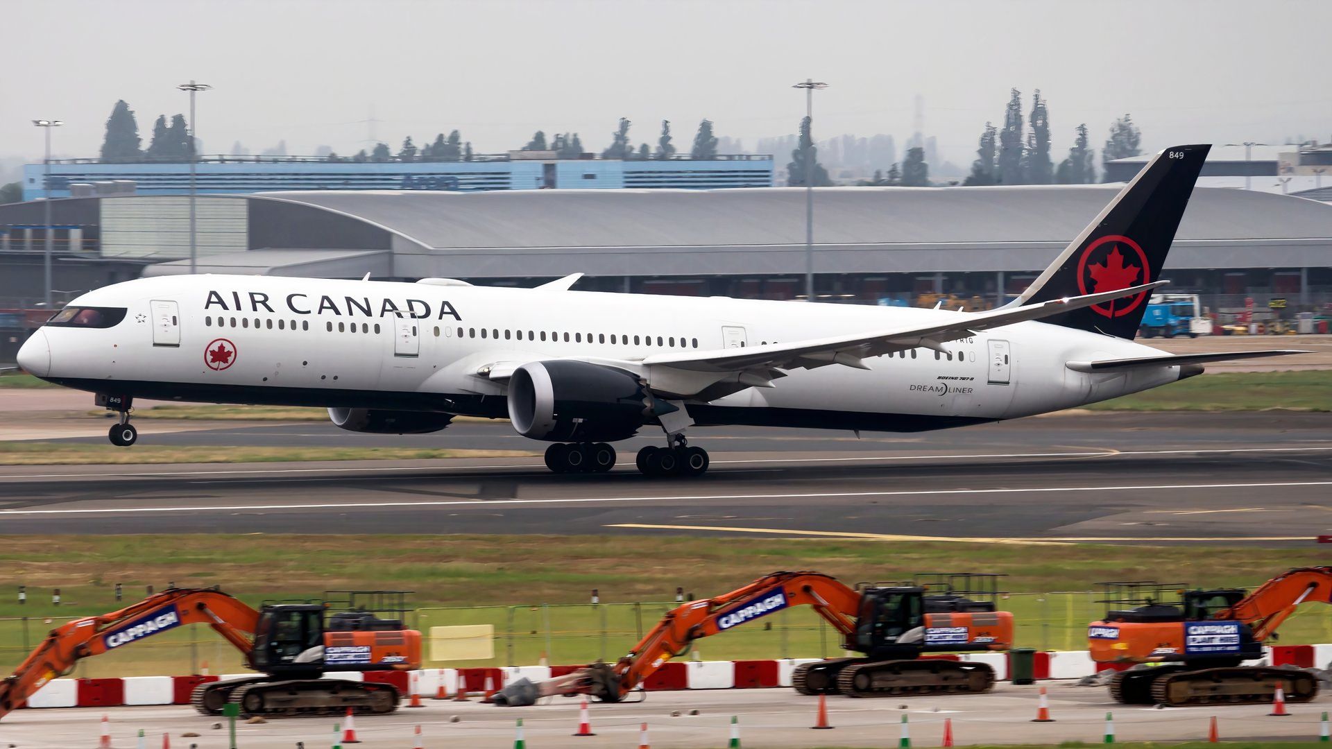 Air Canada Boeing 787-9 Landing