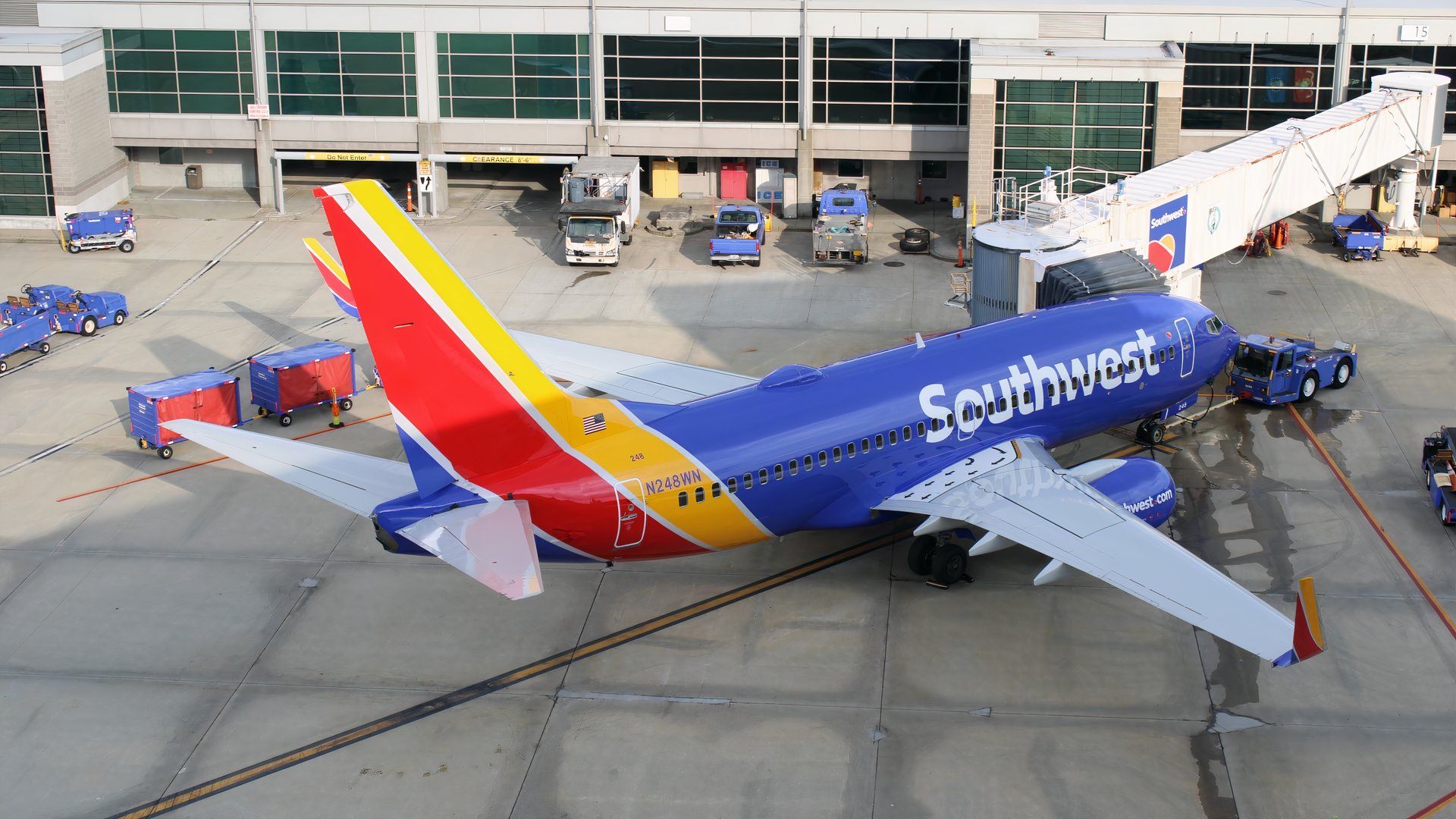 Southwest Boeing 737-700 At Gate