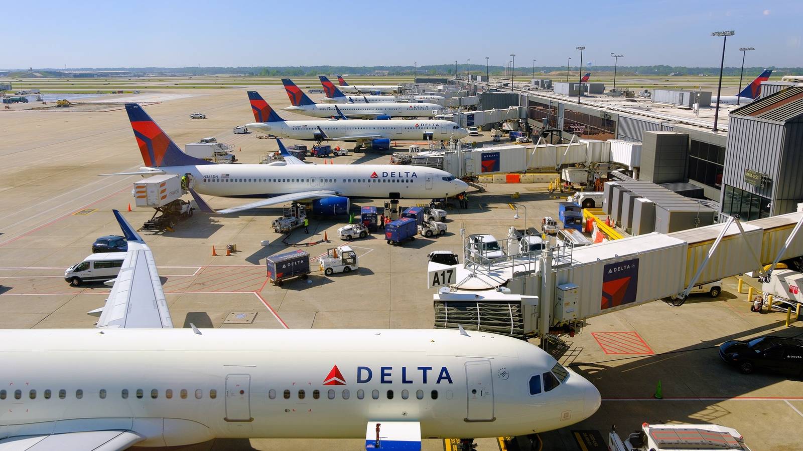 US Regulators Order Delta and Aeromexico to Dissolve Joint Venture by 2026