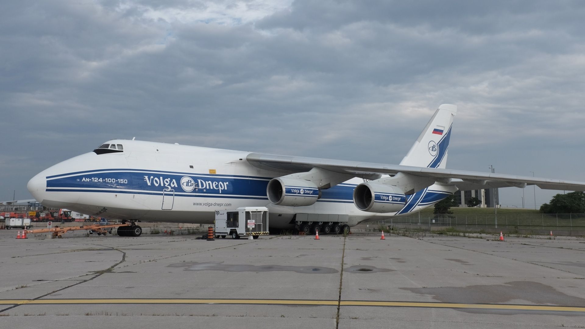 Seized Russian An-124 Seen Moving At Toronto Pearson Airport