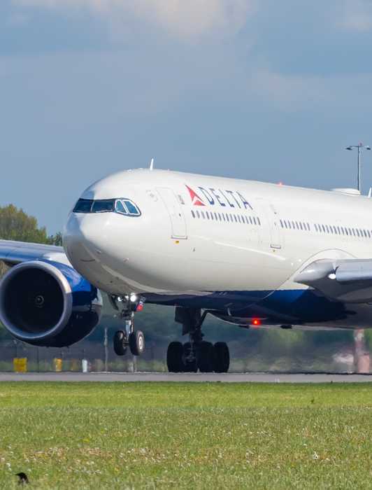 Split-Flap Airport Displays - The History Of The Solari Board