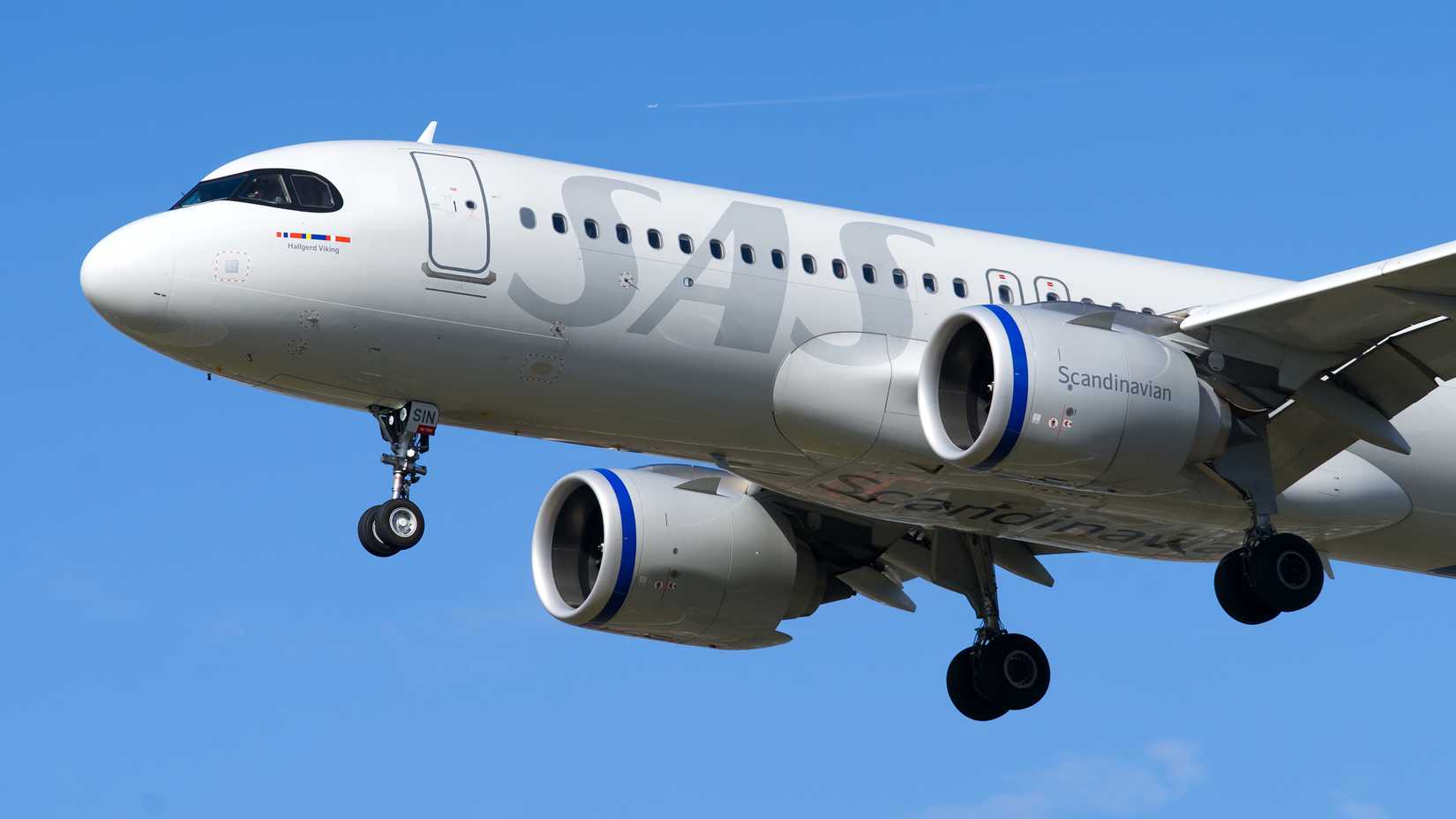 SAS Airbus A320 close up 
