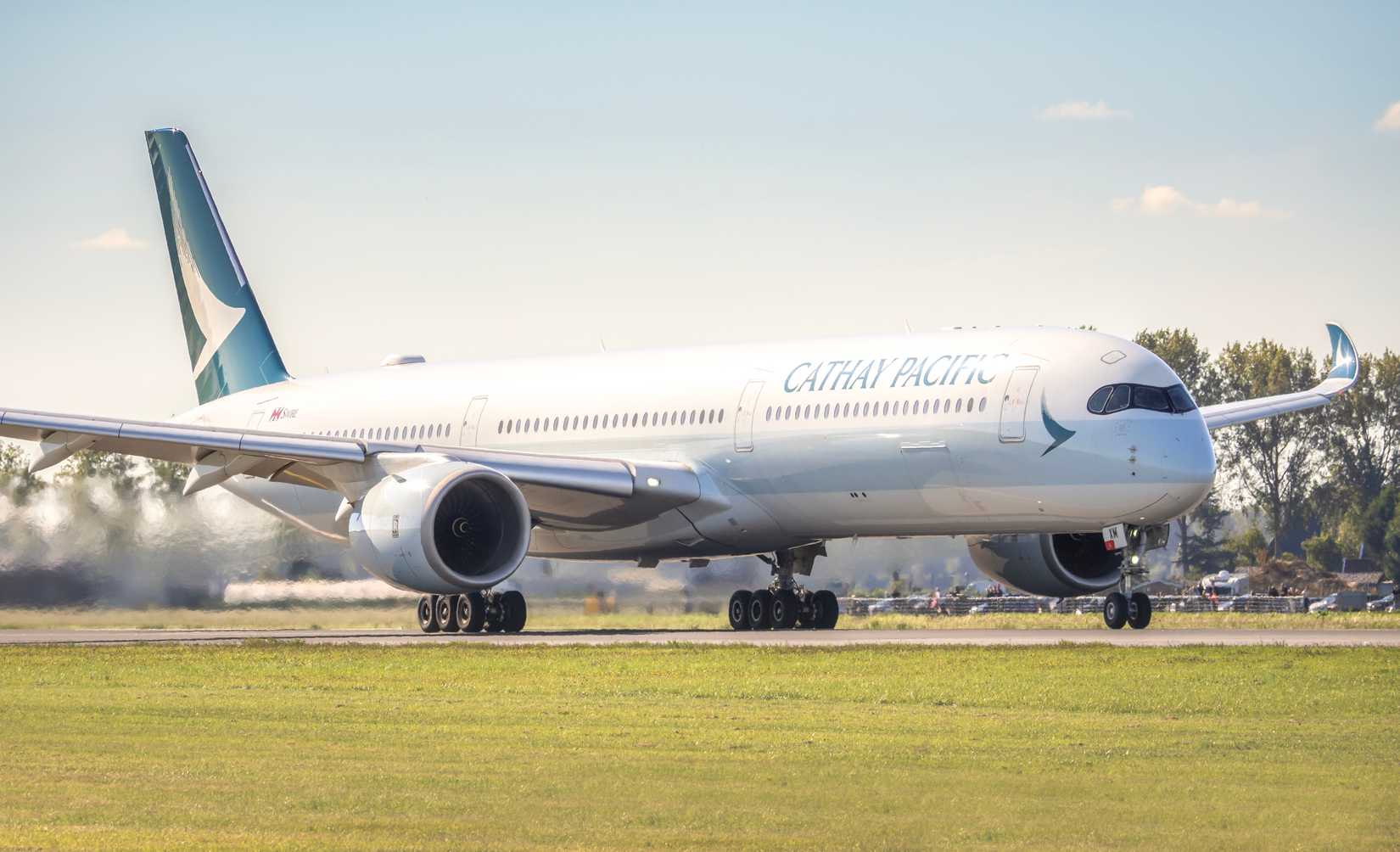 Cathay Pacific Airbus A350-1041 REG:B-LXM at Schiphol Airport