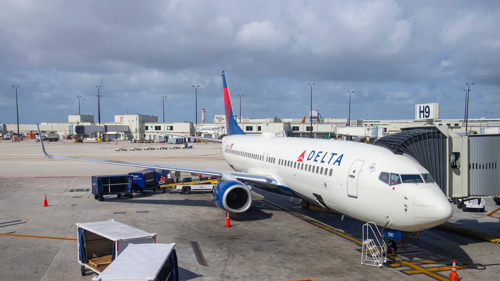 Delta Air Lines Boeing 737-800 Parked In Miami