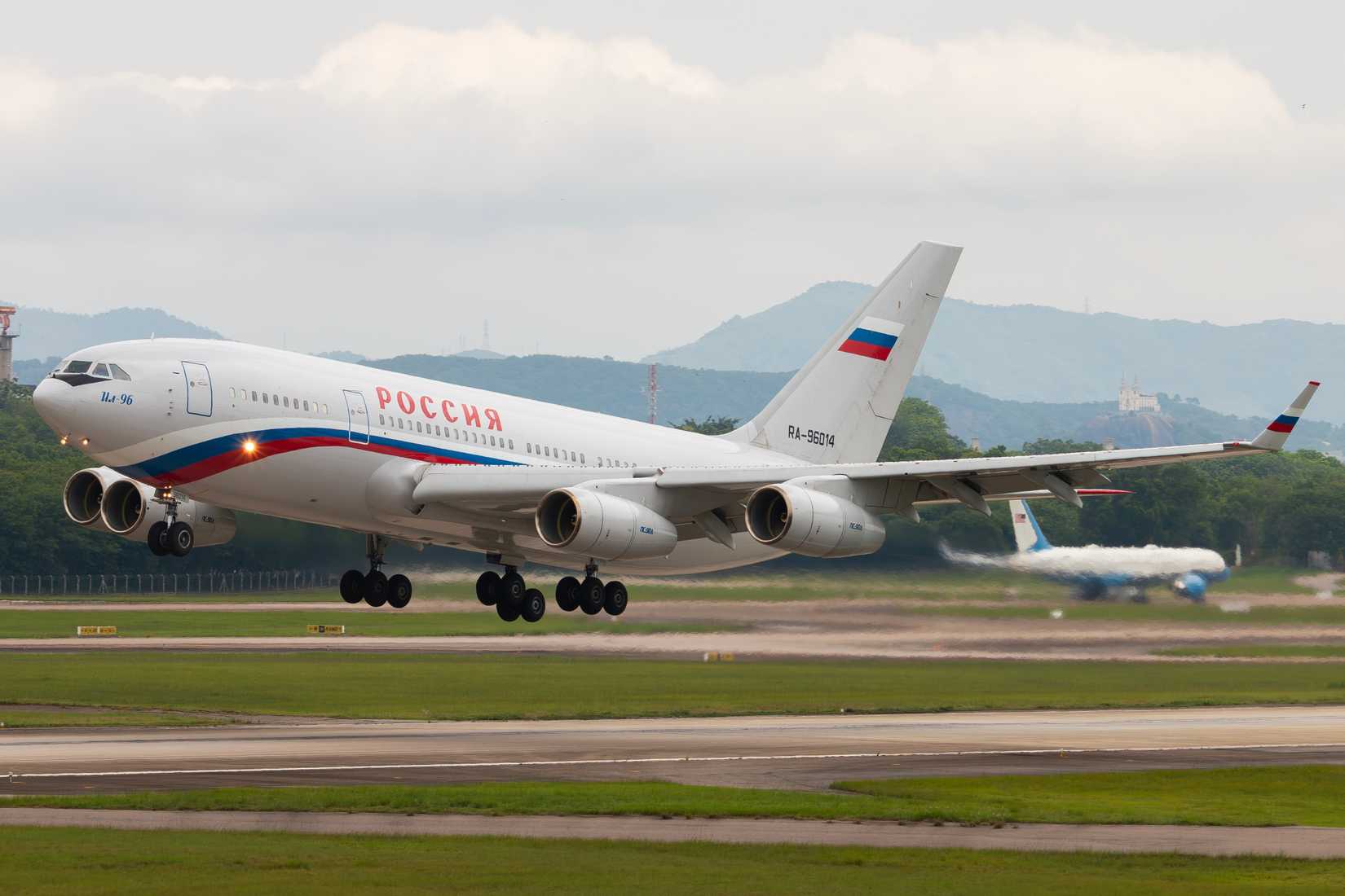 Ilyushin Il-96