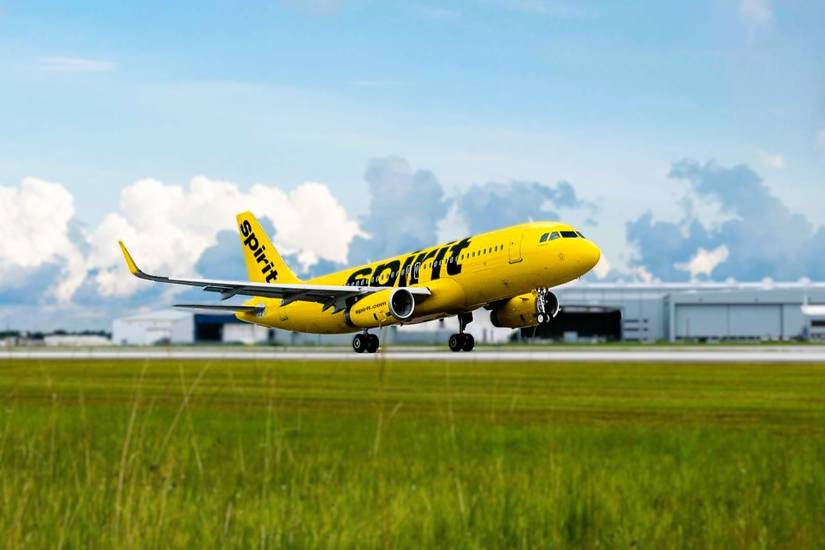 Spirit Airlines A320-200 Taking Off